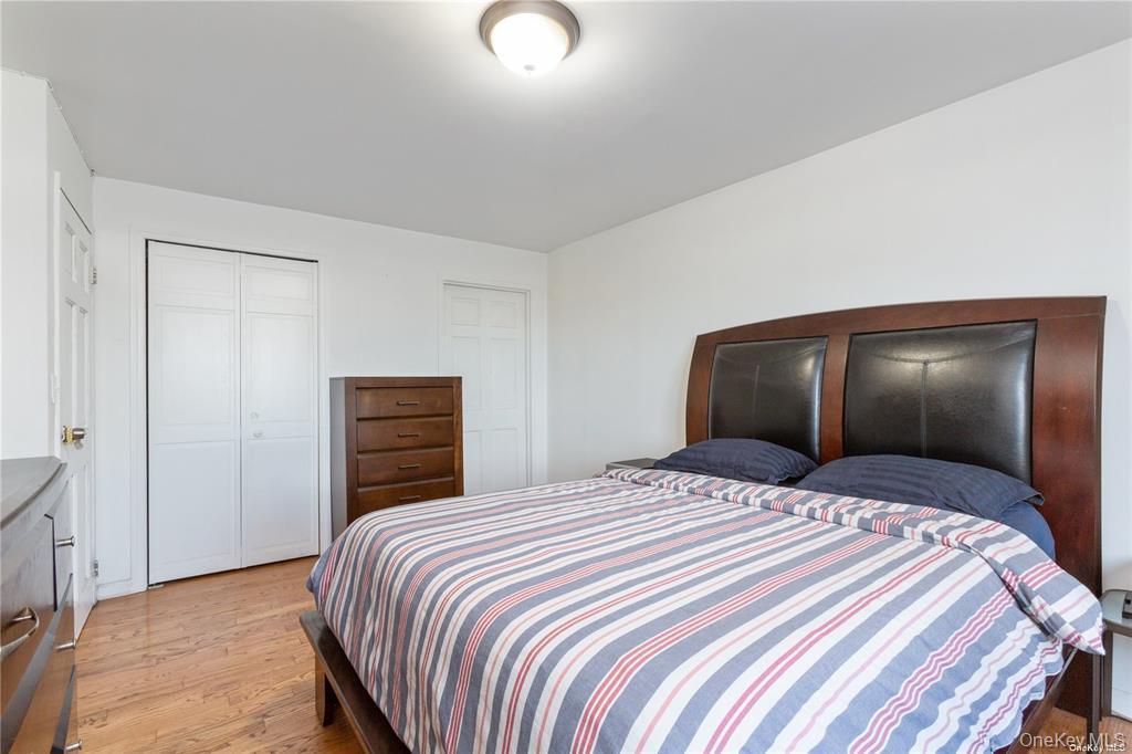 Condo Queens  Queens, NY 11374, MLS-958761-15