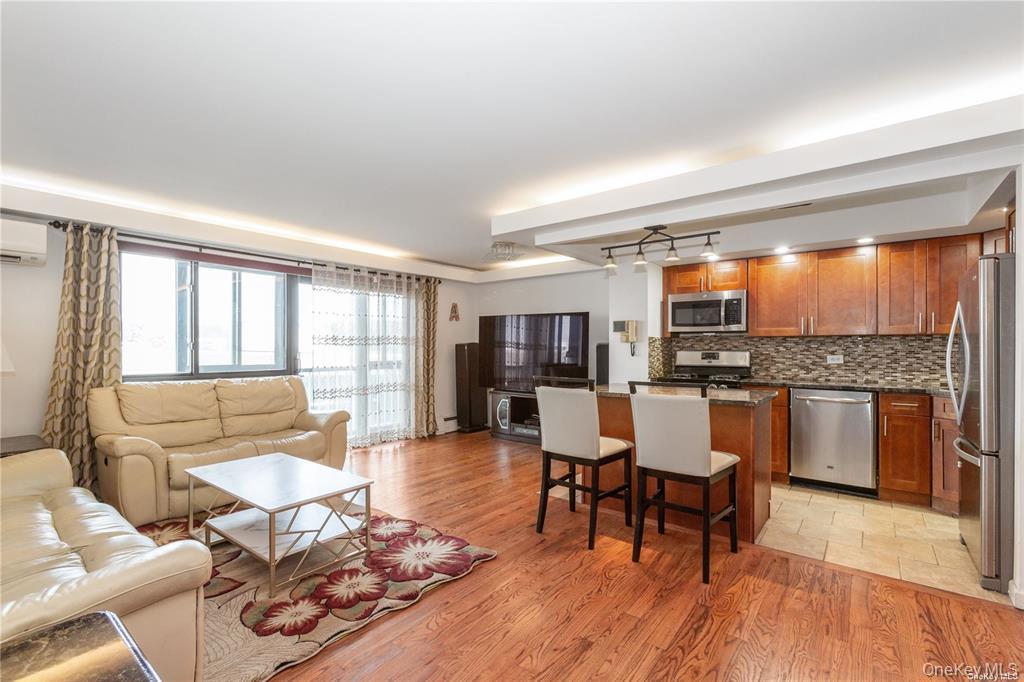 Condo Queens  Queens, NY 11374, MLS-958761-4