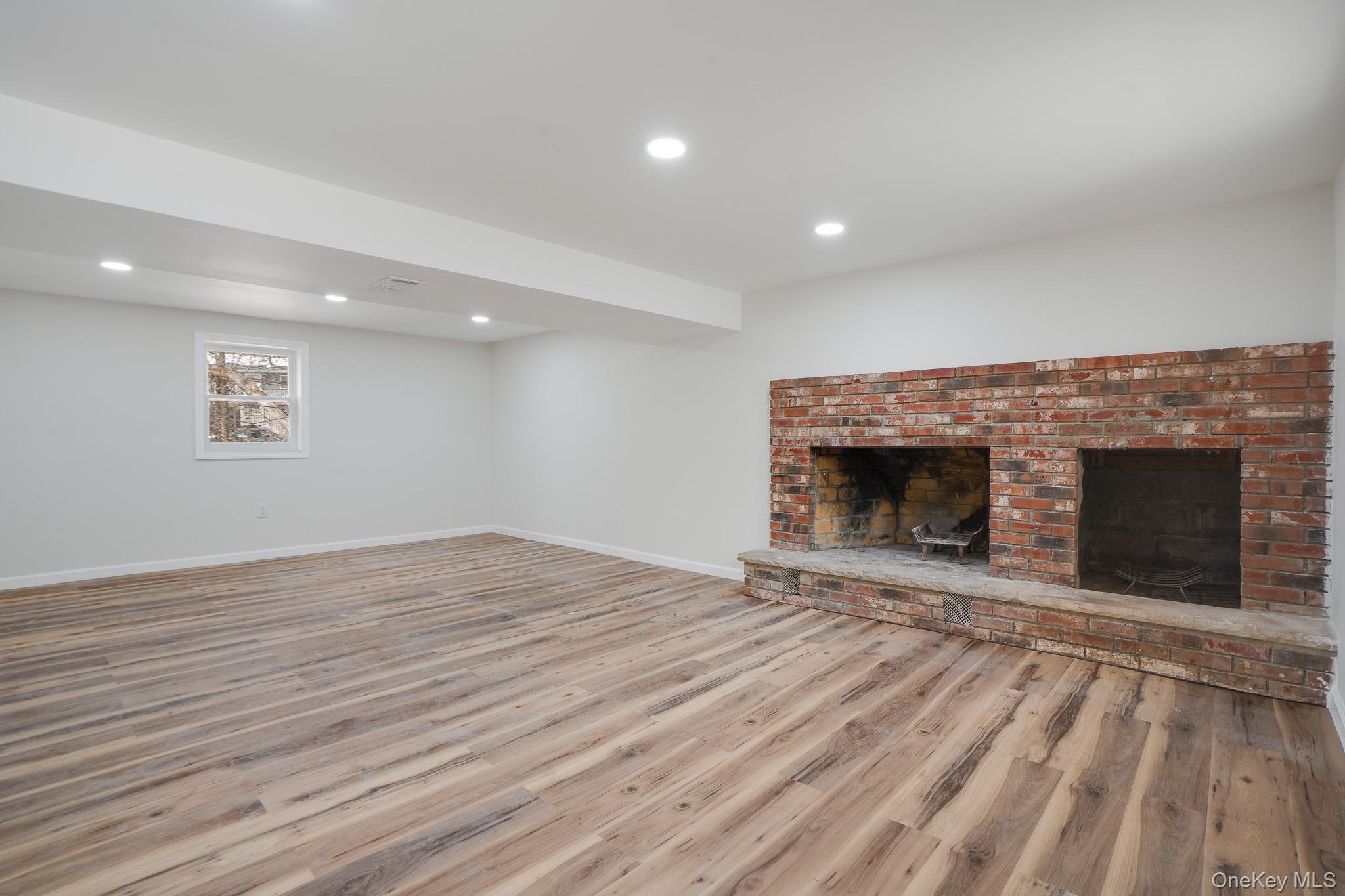 Single Family Twin Arch Orange County, NY 12575, MLS-958762-21