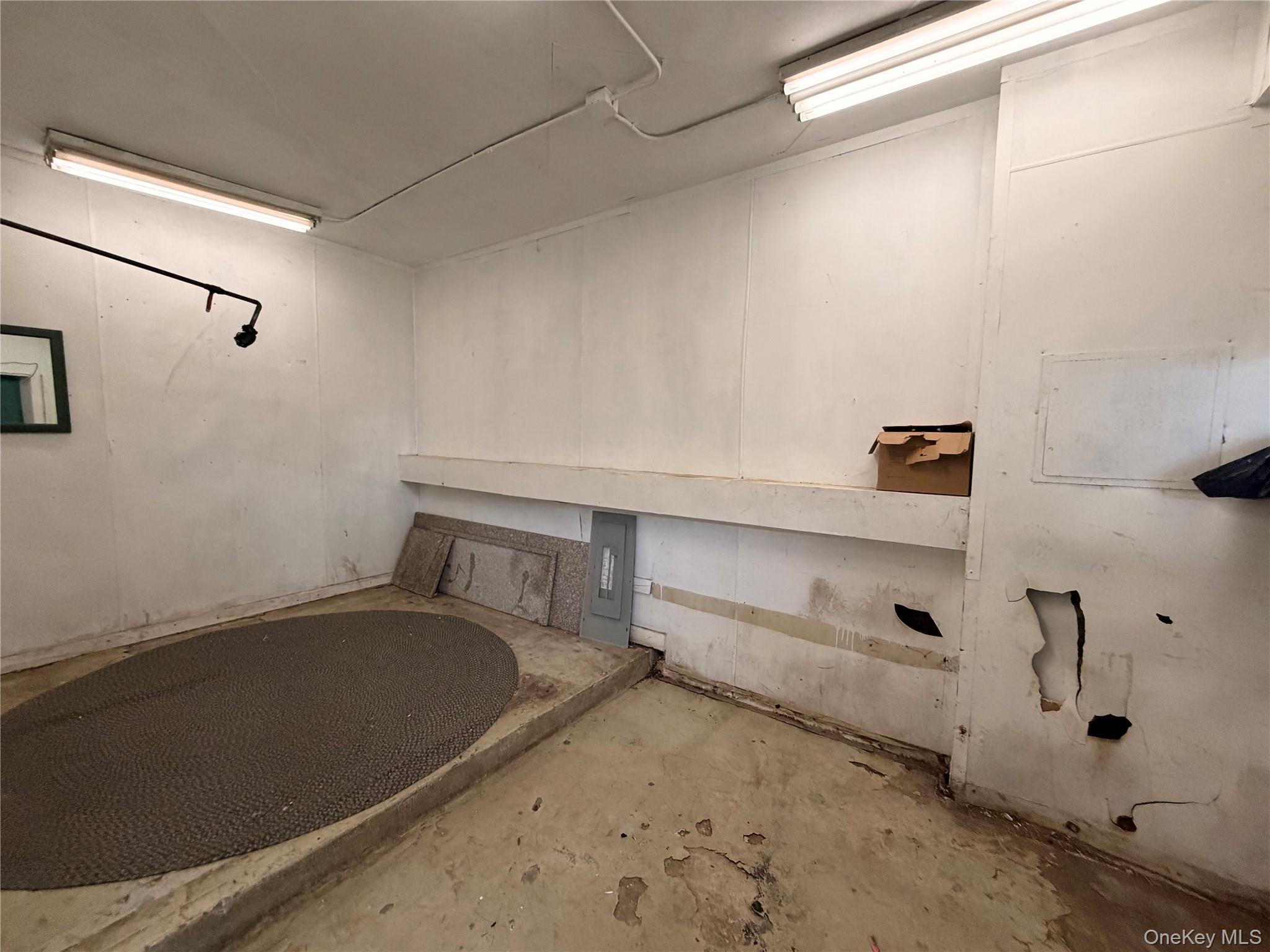 Commercial Lease 198th  Bronx, NY 10458, MLS-958820-21