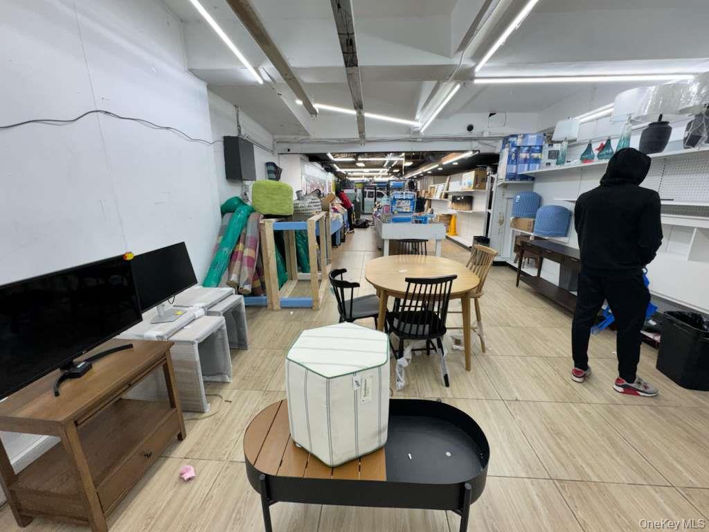 Commercial Lease 198th  Bronx, NY 10458, MLS-958820-4