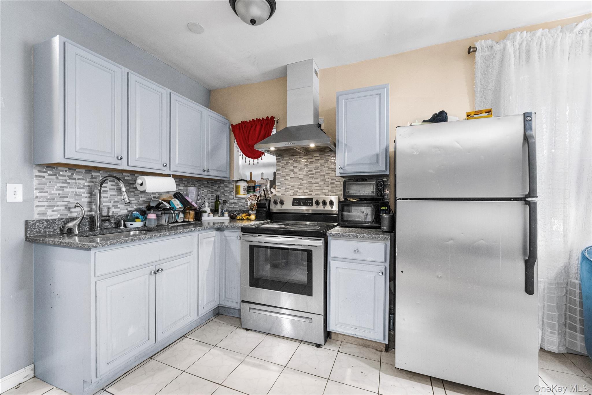 Single Family 216th Bronx, NY 10469, MLS-958823-4