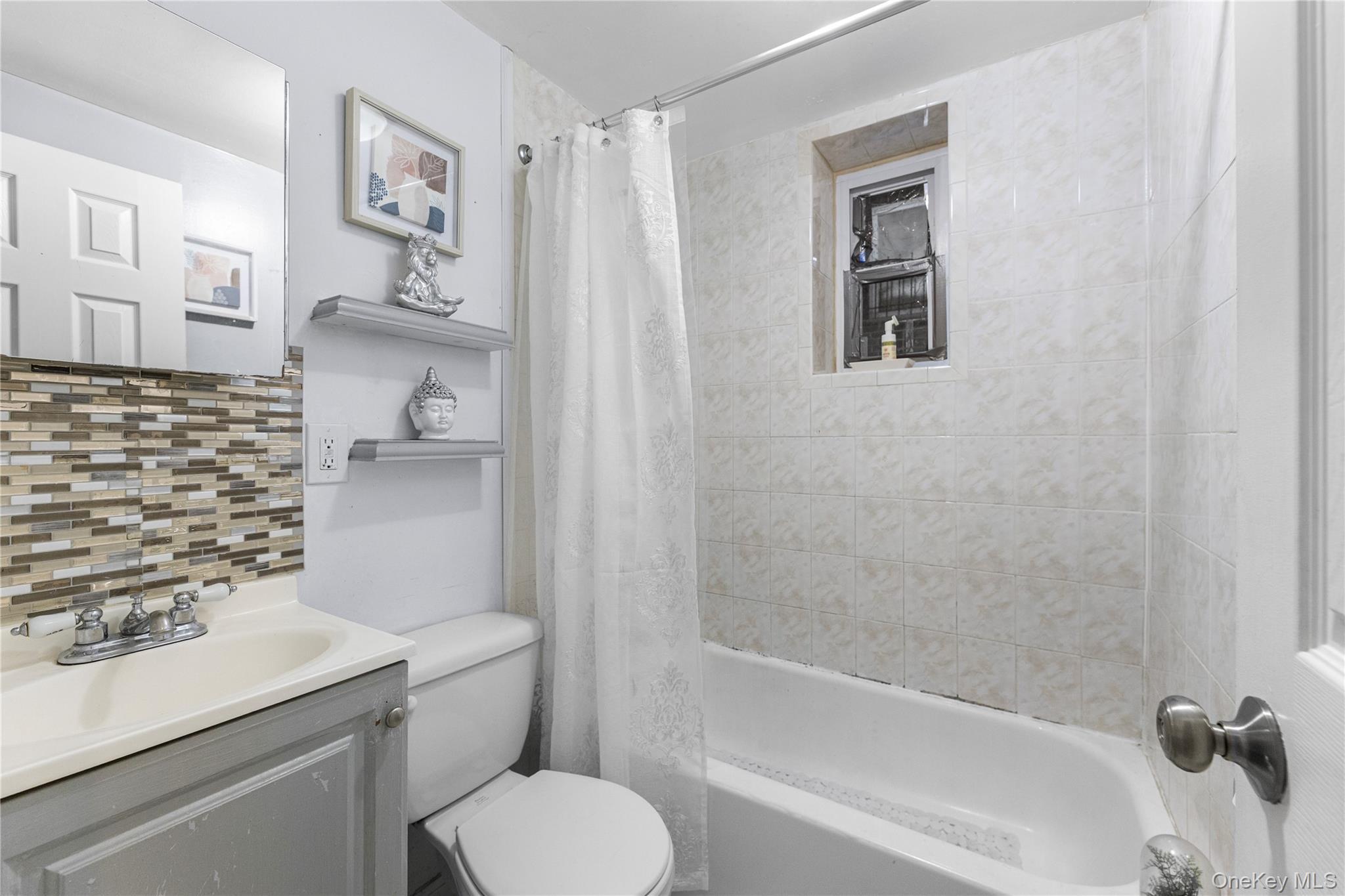 Single Family 216th Bronx, NY 10469, MLS-958823-7