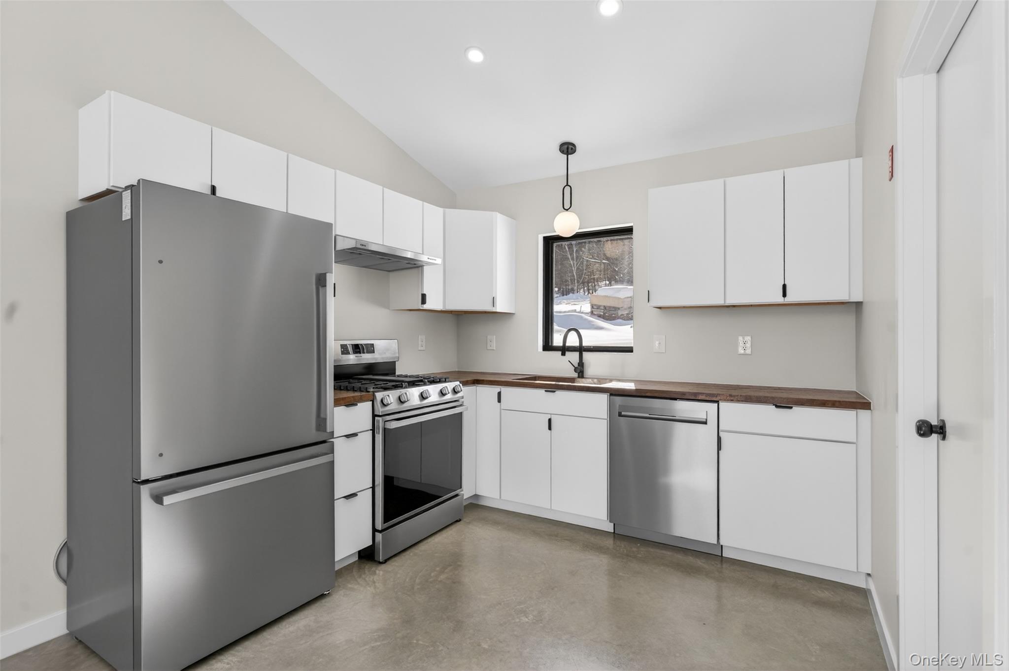 Single Family High Point Mountain Ulster County, NY 12461, MLS-958833-11