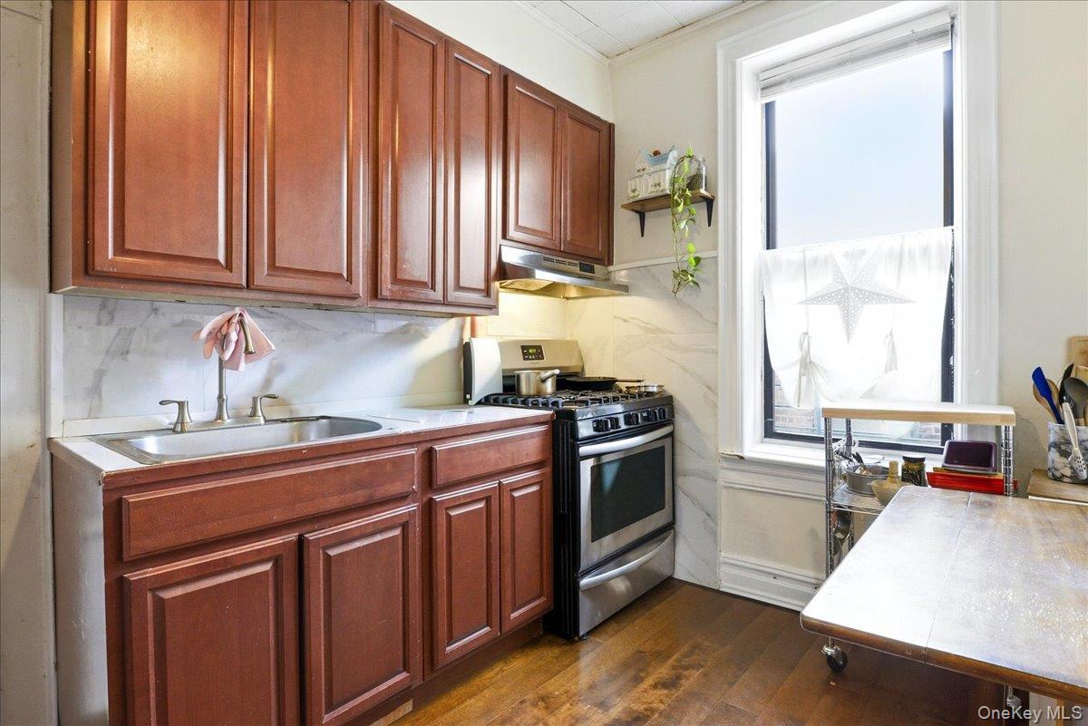 Single Family 60th Queens, NY 11378, MLS-958843-4