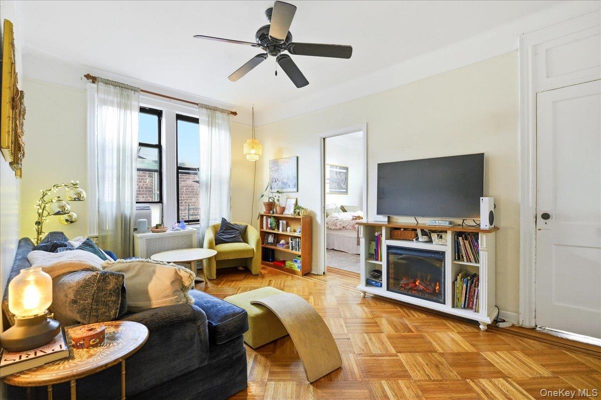 Single Family 60th Queens, NY 11378, MLS-958843-5