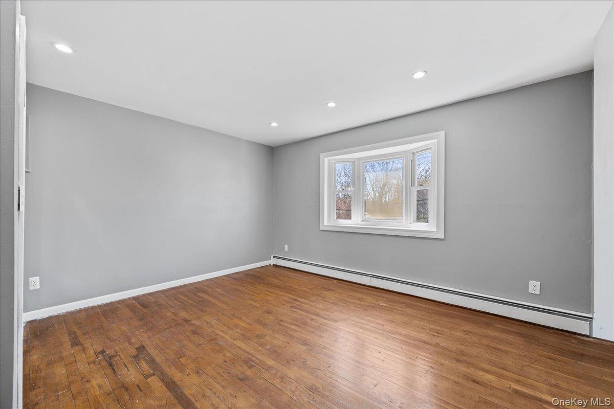 Single Family 11th  Suffolk County, NY 11746, MLS-958865-11