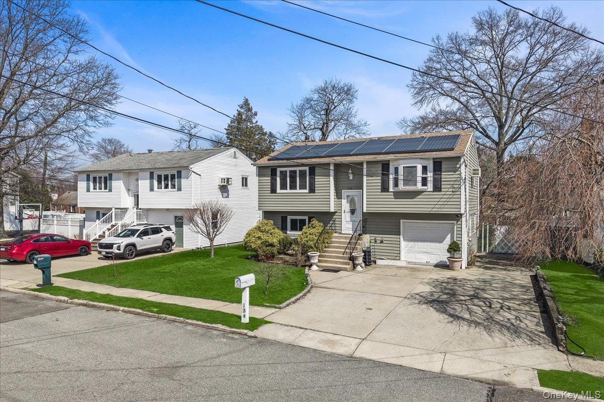Single Family 11th  Suffolk County, NY 11746, MLS-958865-2