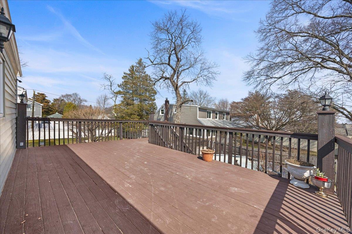 Single Family 11th  Suffolk County, NY 11746, MLS-958865-22