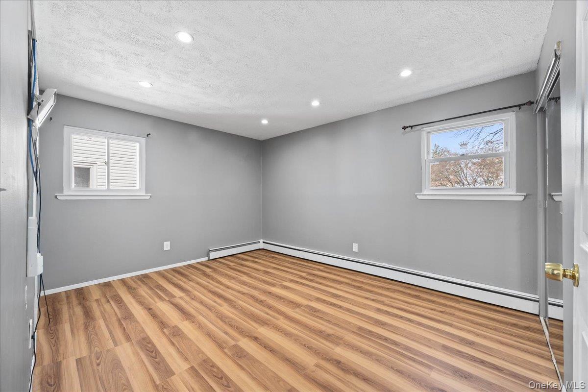Single Family 11th  Suffolk County, NY 11746, MLS-958865-9