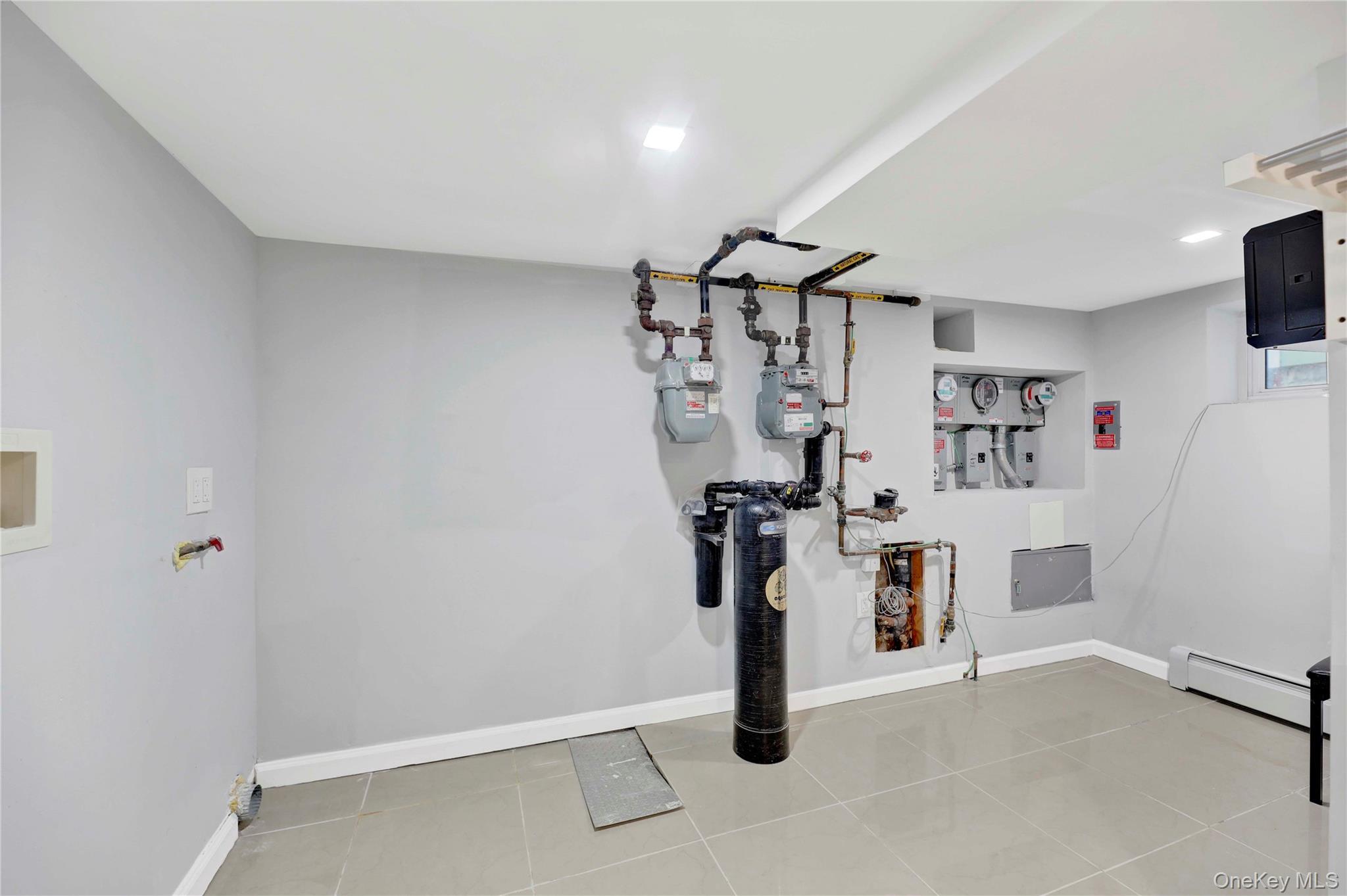 Single Family 118th Queens, NY 11434, MLS-958904-25