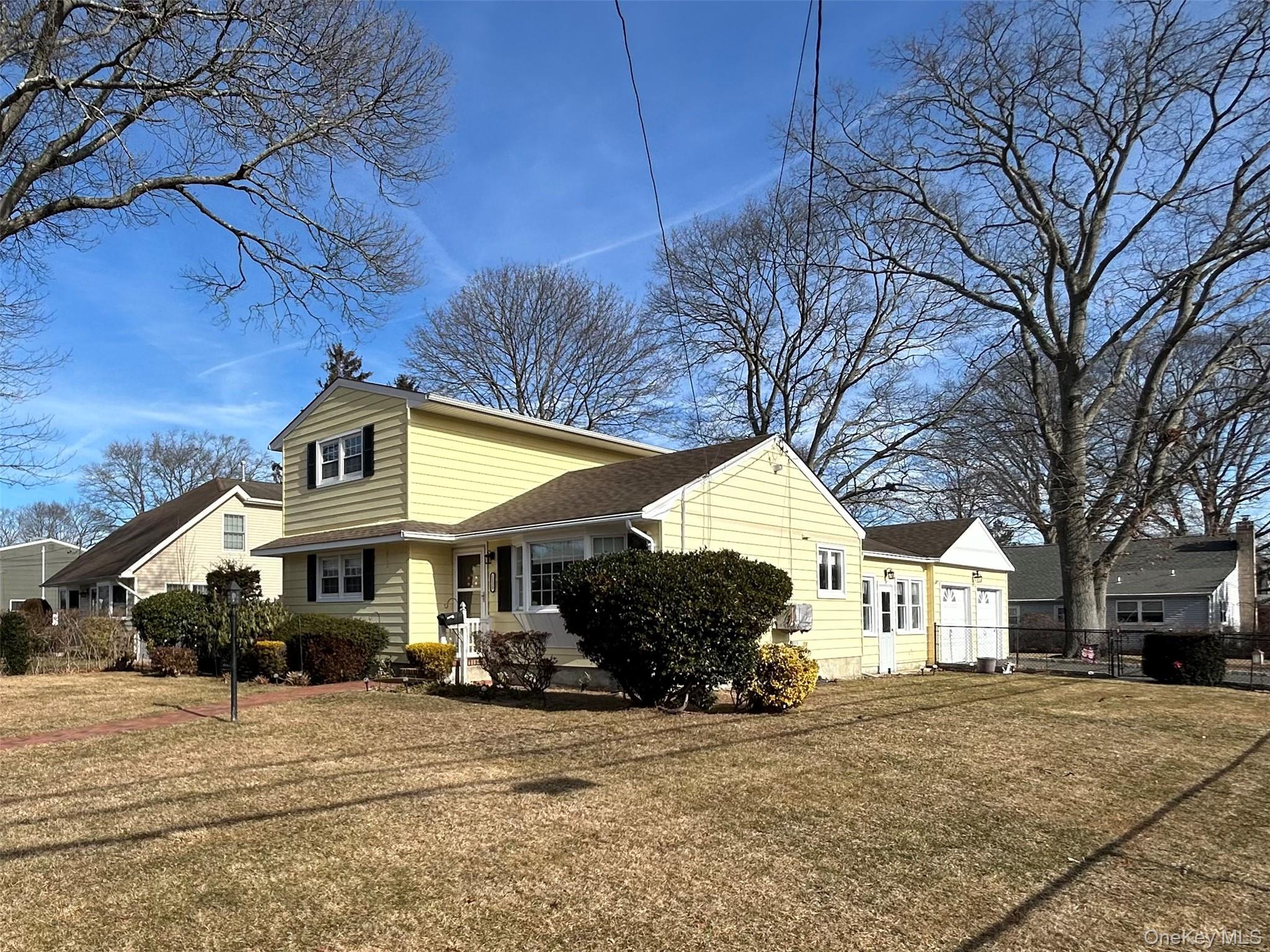 Single Family Hyman  Suffolk County, NY 11706, MLS-958951-2
