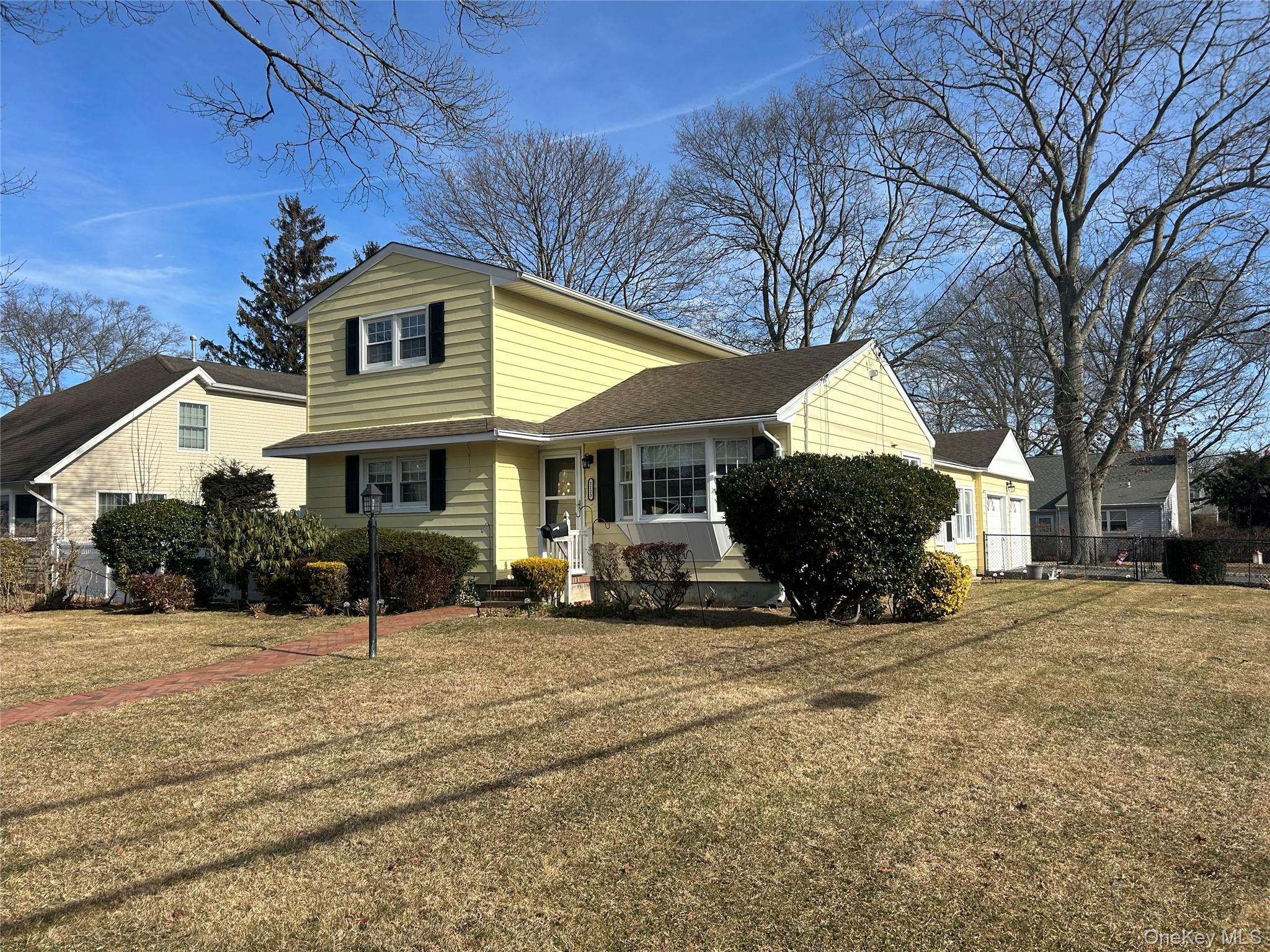 Single Family Hyman  Suffolk County, NY 11706, MLS-958951-3