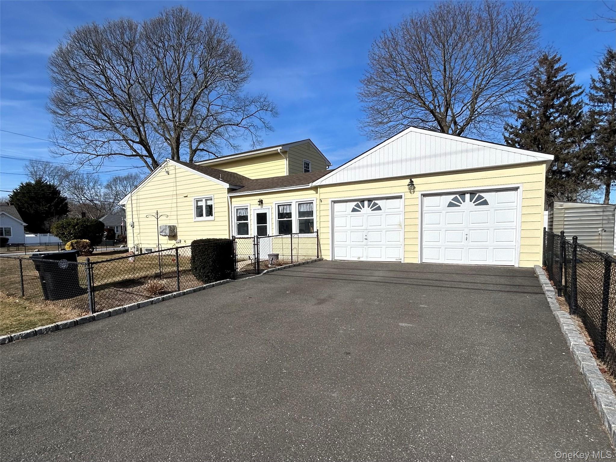 Single Family Hyman  Suffolk County, NY 11706, MLS-958951-4