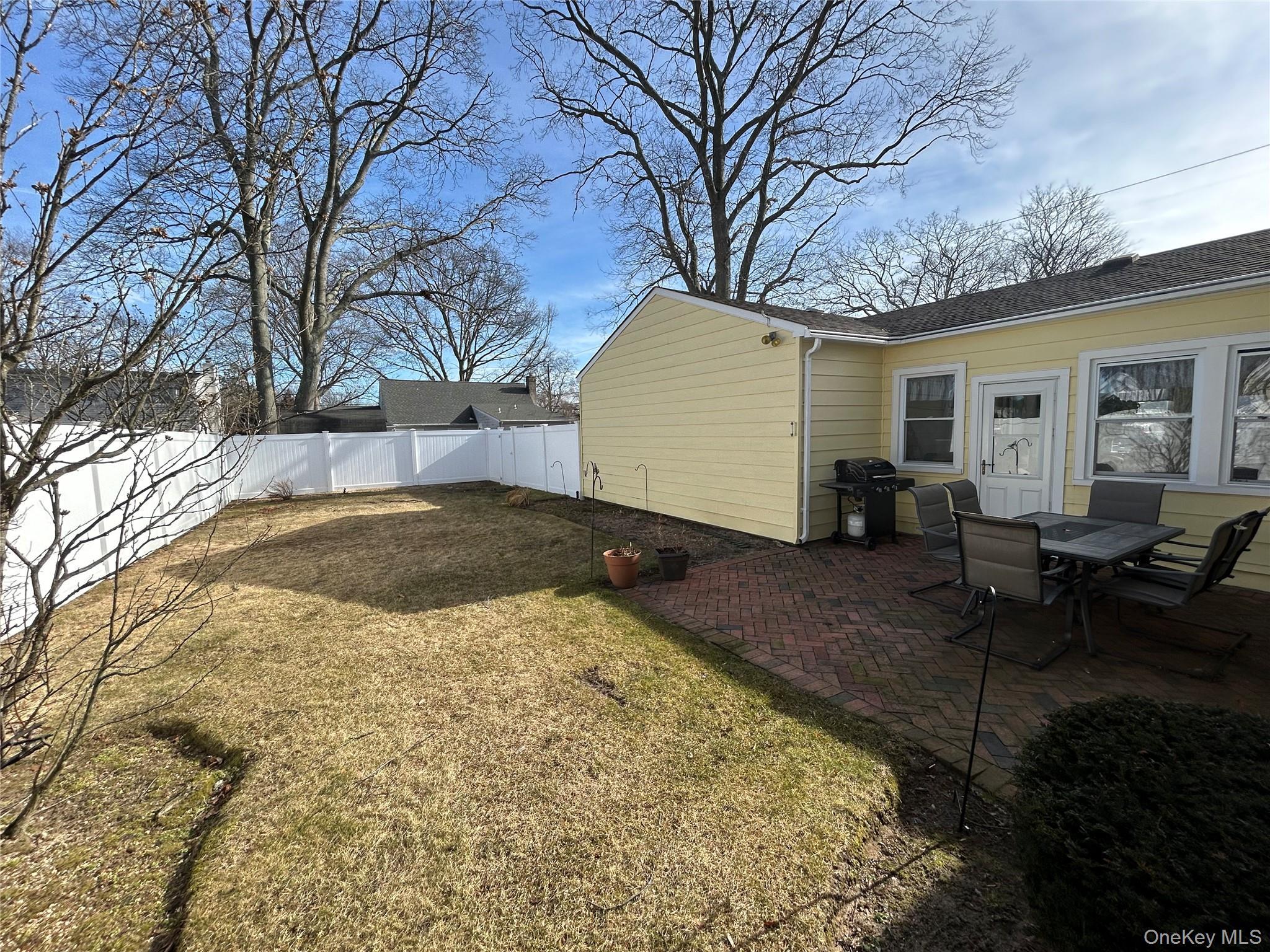 Single Family Hyman  Suffolk County, NY 11706, MLS-958951-5
