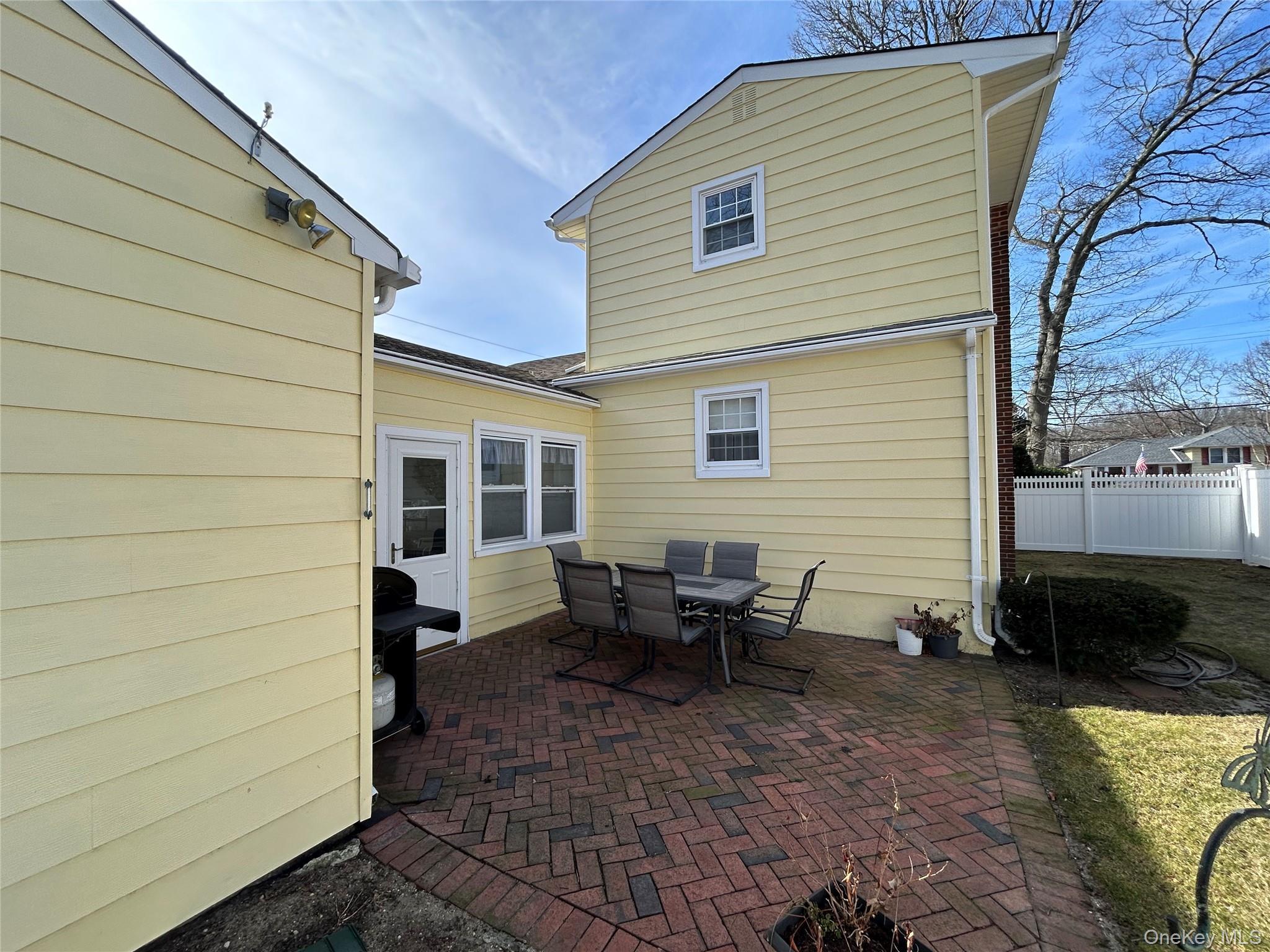 Single Family Hyman  Suffolk County, NY 11706, MLS-958951-6