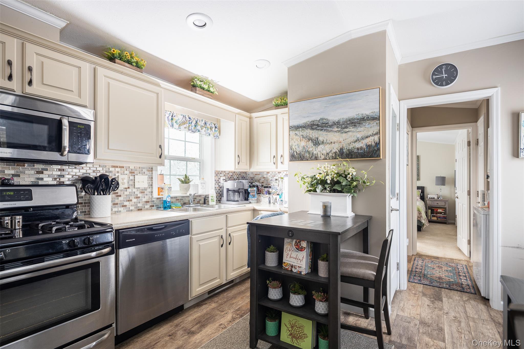 Single Family Old Country  Suffolk County, NY 11901, MLS-958982-2