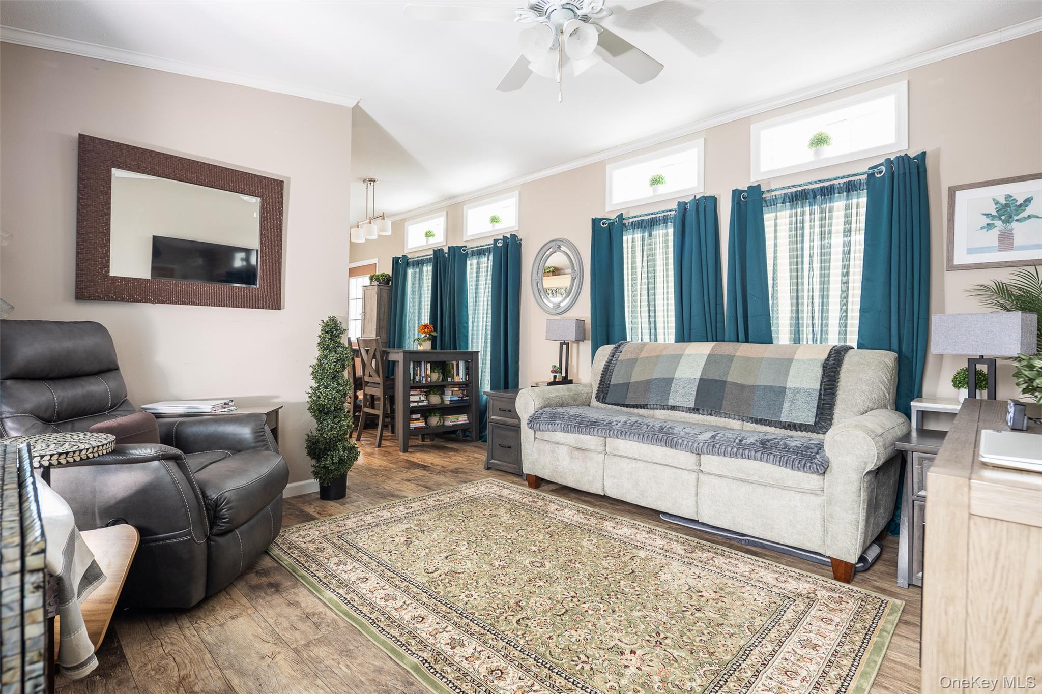 Single Family Old Country  Suffolk County, NY 11901, MLS-958982-6