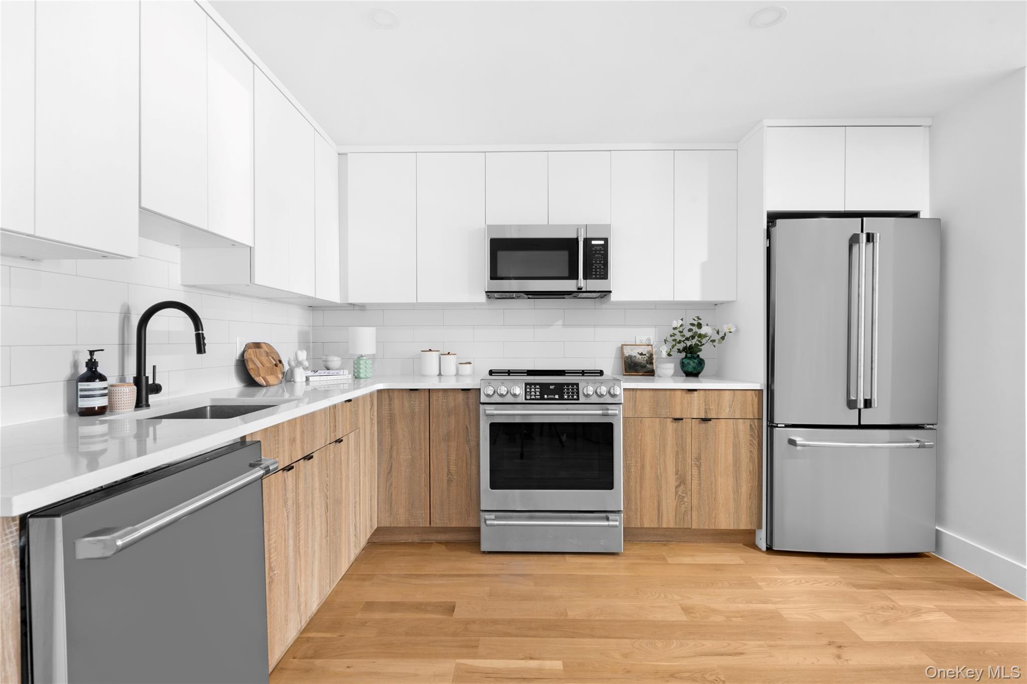 Condo Putnam  Brooklyn, NY 11216, MLS-958992-3