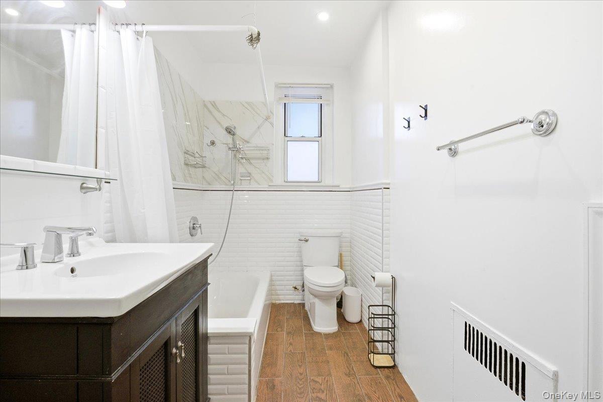 Coop 76th  Queens, NY 11375, MLS-959074-26