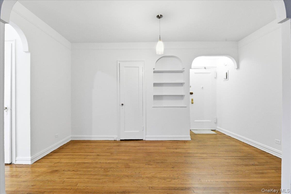 Coop 76th  Queens, NY 11375, MLS-959074-8