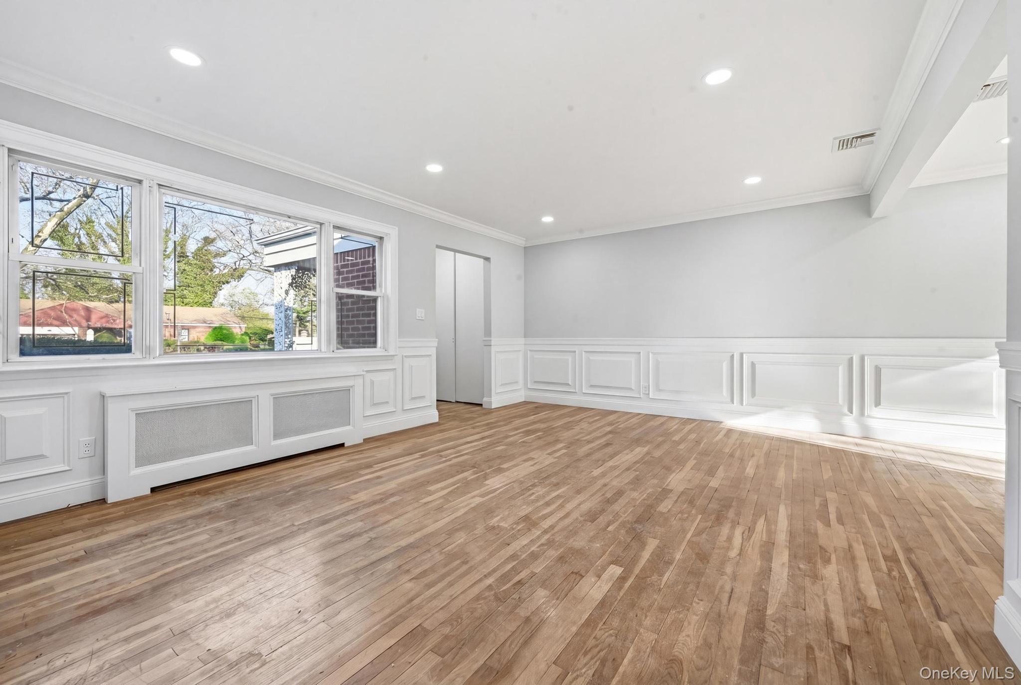 Single Family School  Nassau County, NY 11510, MLS-959120-20
