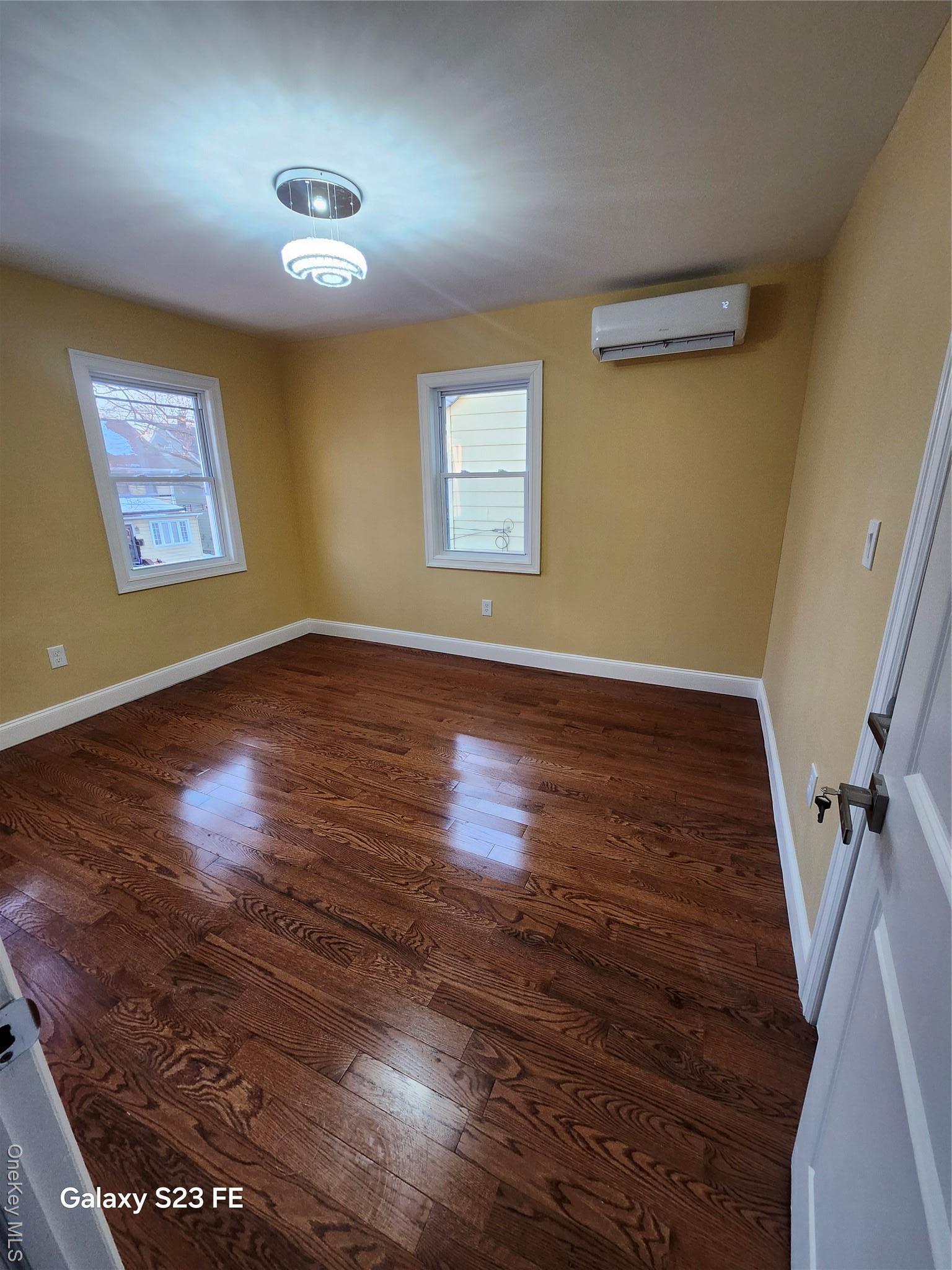 Single Family 114th  Queens, NY 11412, MLS-959131-8