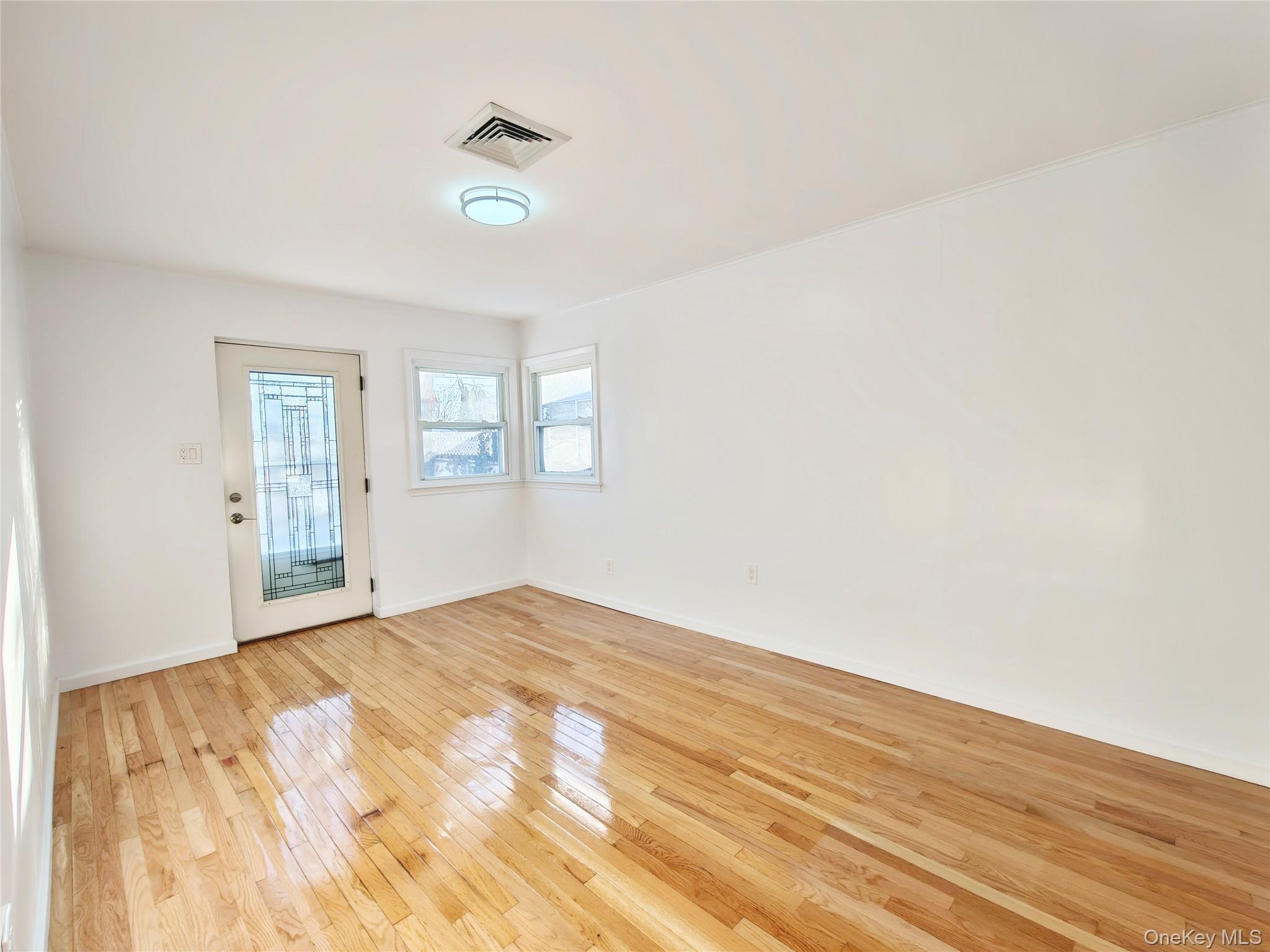 Single Family 24th Rd  Queens, NY 11357, MLS-959140-22