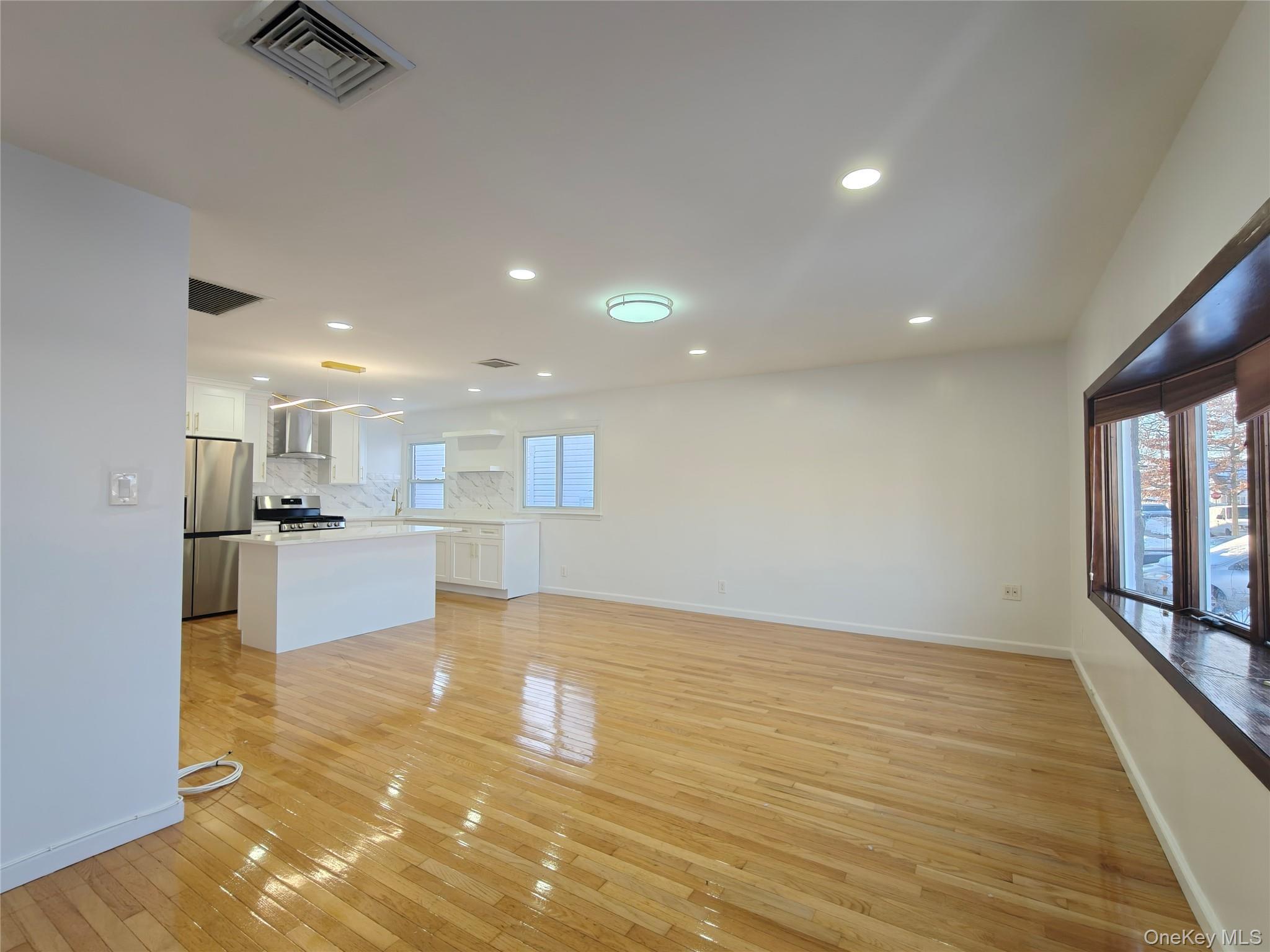 Single Family 24th Rd  Queens, NY 11357, MLS-959140-24