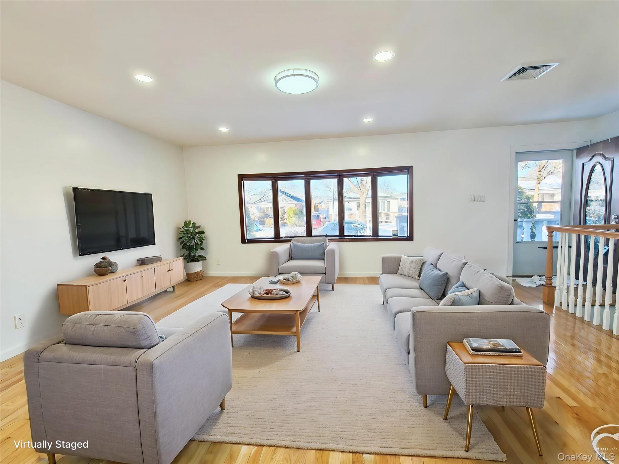 Single Family 24th Rd  Queens, NY 11357, MLS-959140-7