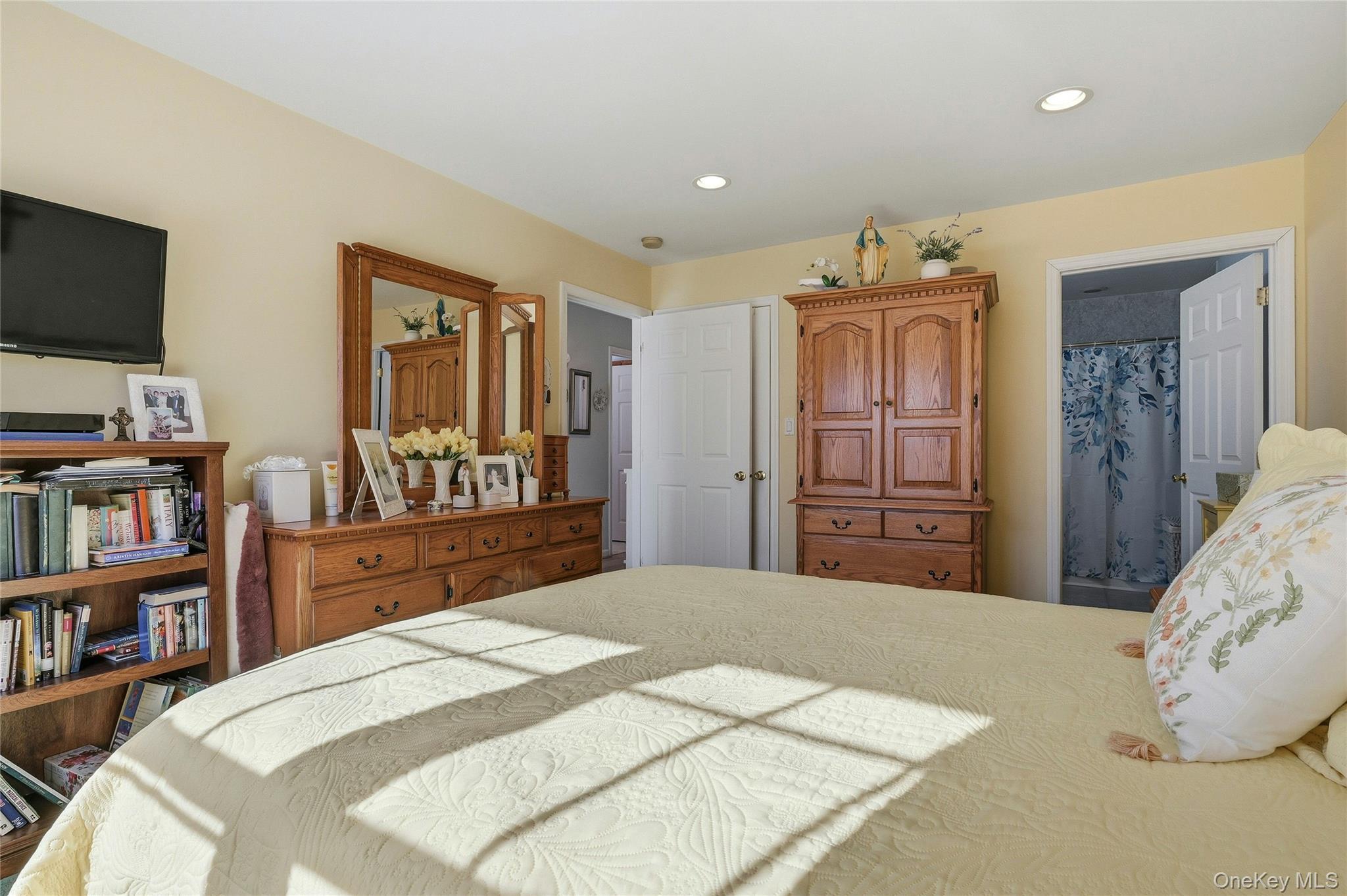 Condo Morley  Suffolk County, NY 11747, MLS-959161-18