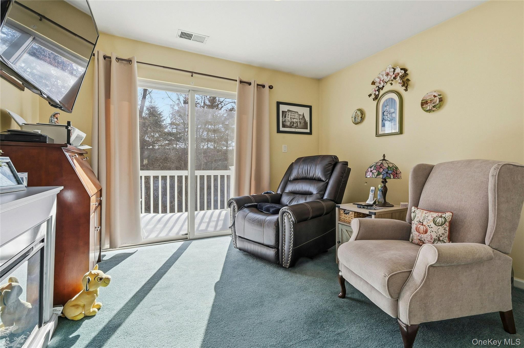 Condo Morley  Suffolk County, NY 11747, MLS-959161-20