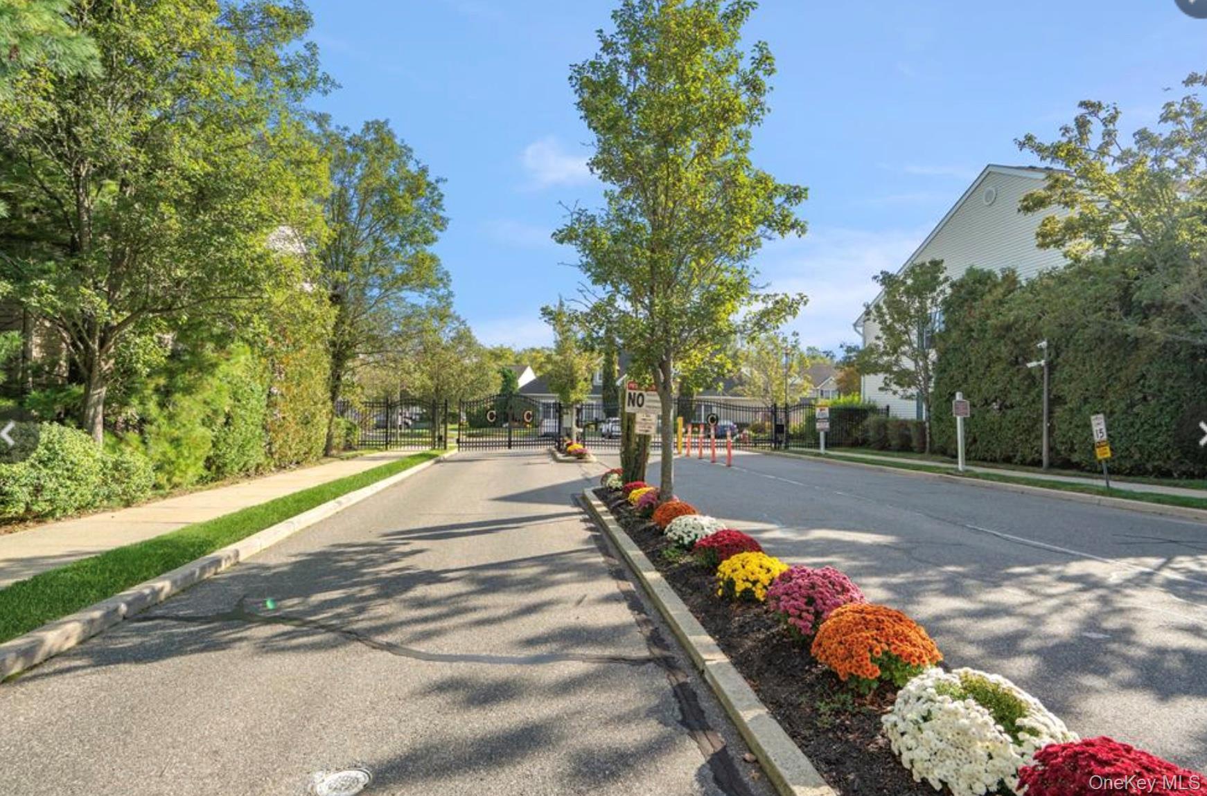 Condo Morley  Suffolk County, NY 11747, MLS-959161-29