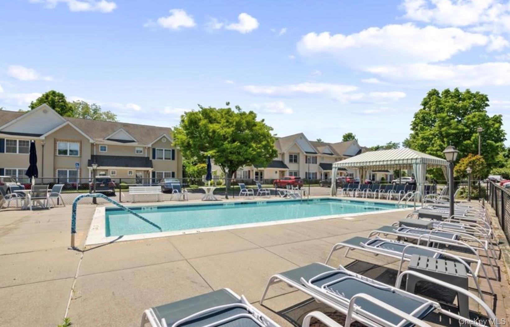 Condo Morley  Suffolk County, NY 11747, MLS-959161-34