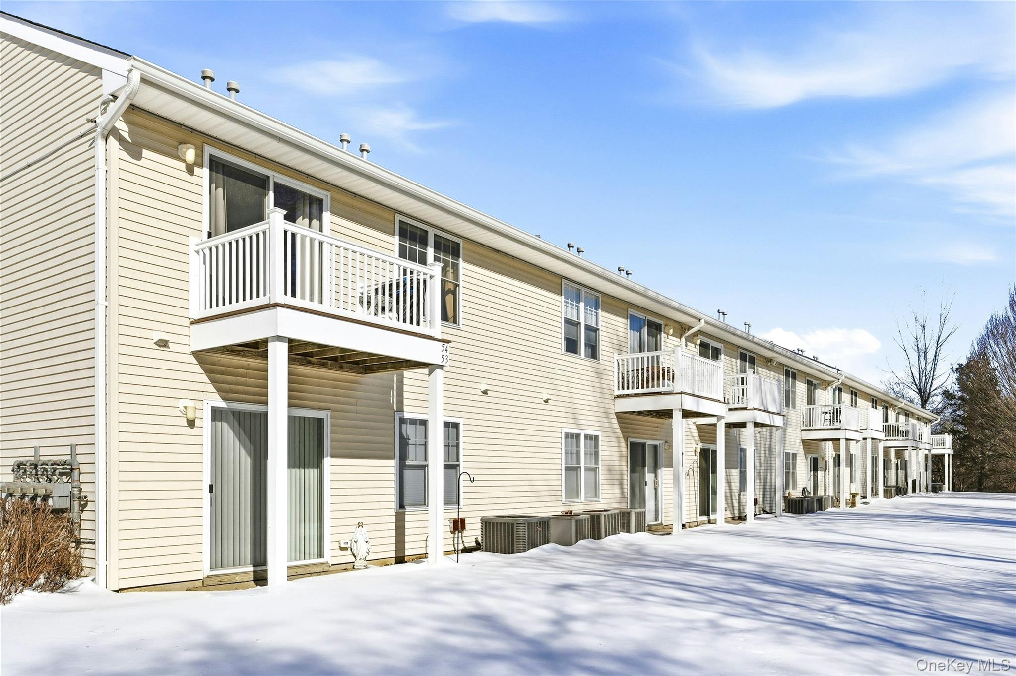 Condo Morley  Suffolk County, NY 11747, MLS-959161-4