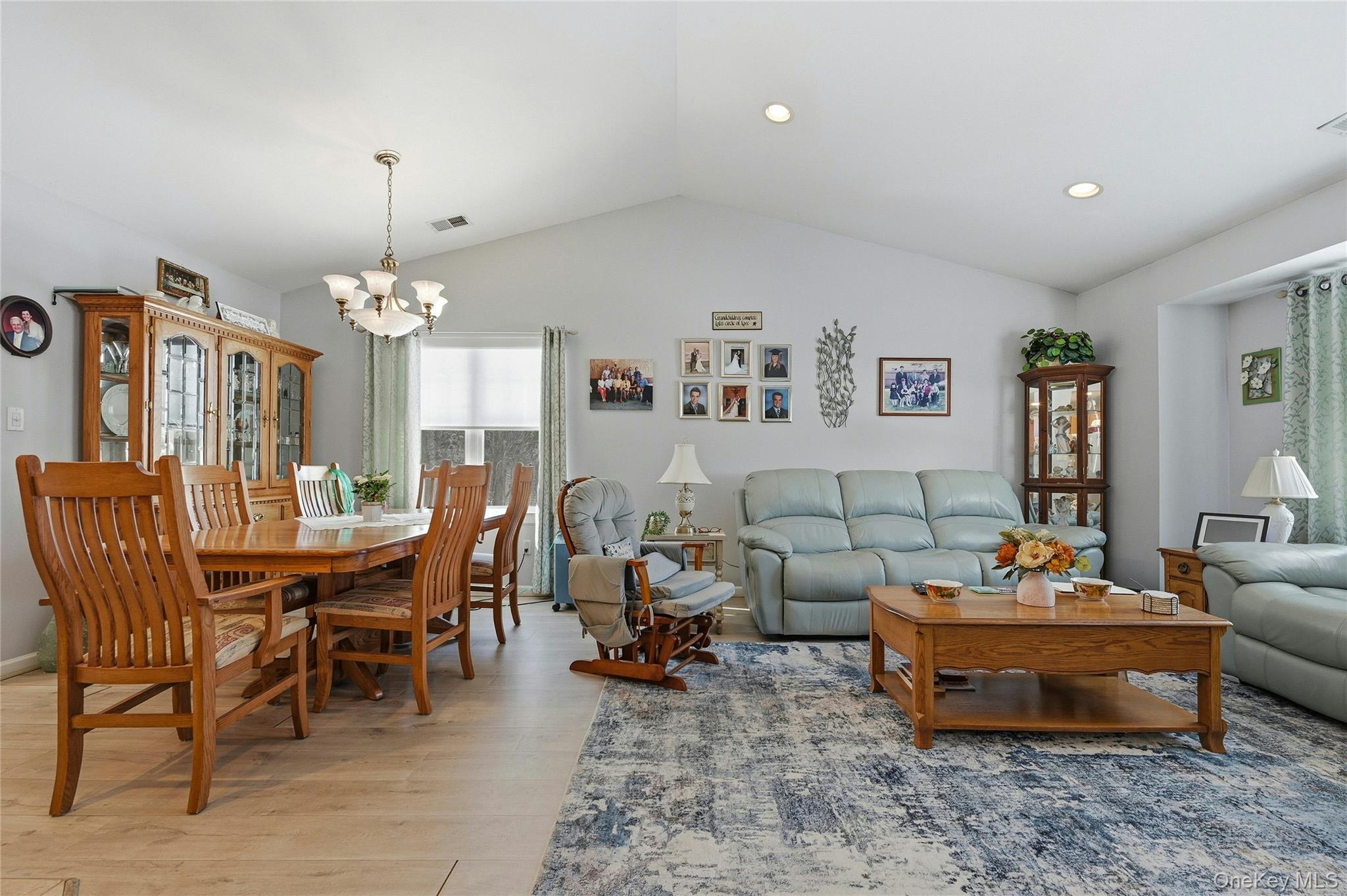 Condo Morley  Suffolk County, NY 11747, MLS-959161-7