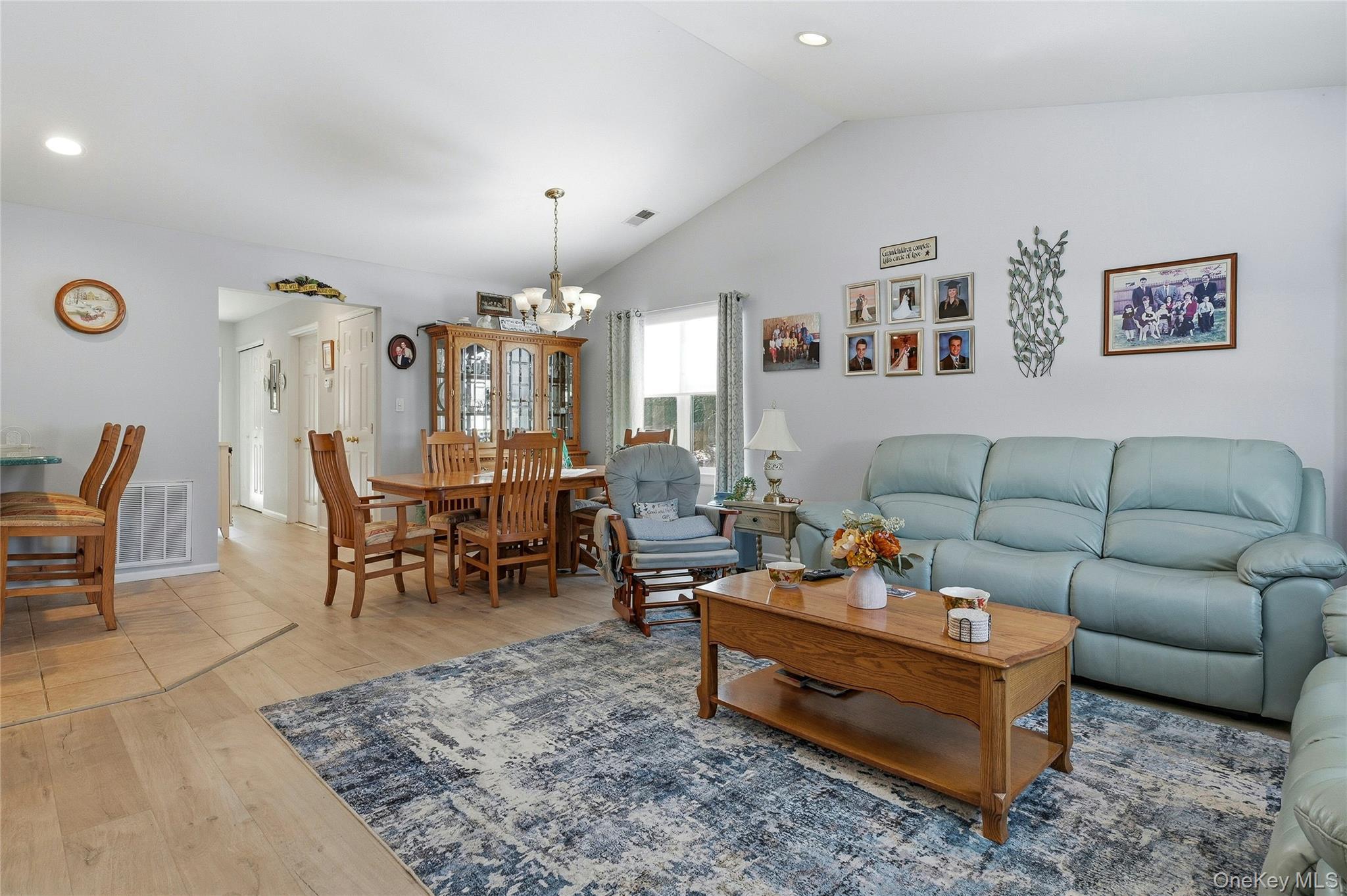 Condo Morley  Suffolk County, NY 11747, MLS-959161-9