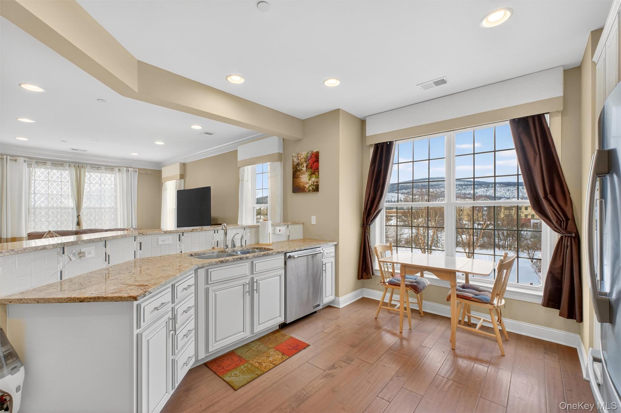 Condo Regency  Dutchess County, NY 12524, MLS-959190-16