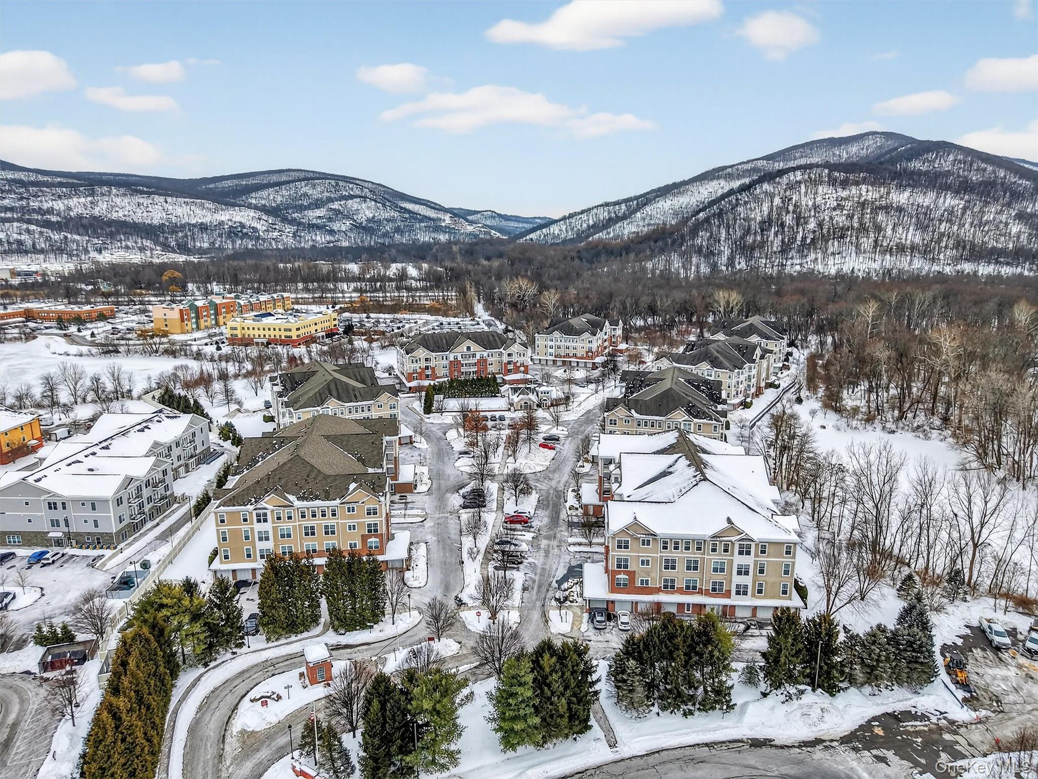 Condo Regency  Dutchess County, NY 12524, MLS-959190-50