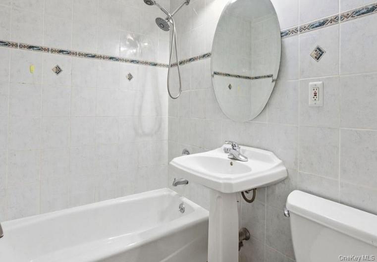 Single Family 46th  Queens, NY 11105, MLS-959192-10