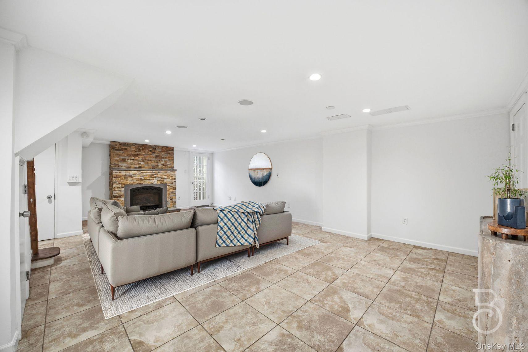 Single Family 46th  Queens, NY 11105, MLS-959192-12