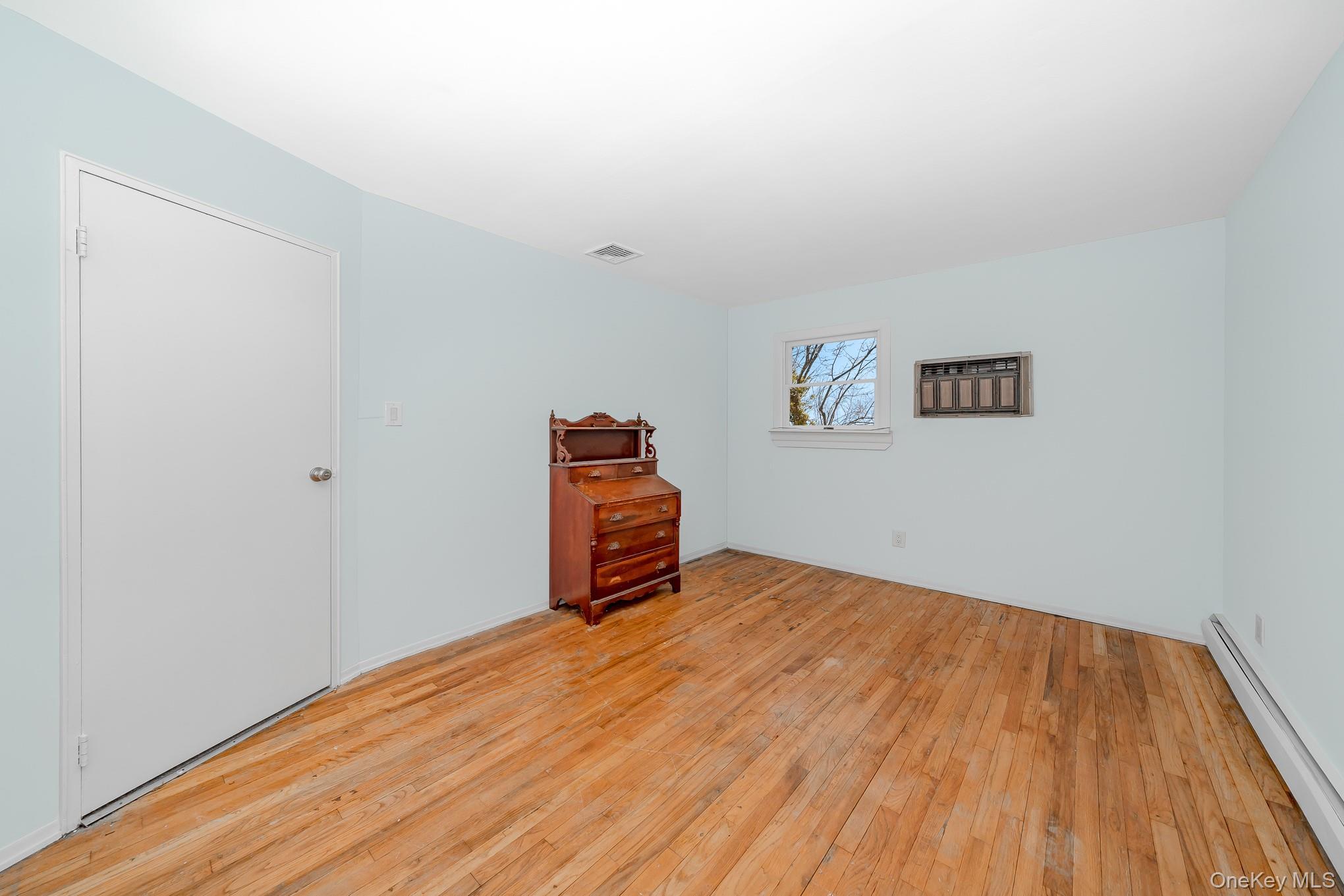 Single Family Brooktree  Suffolk County, NY 11757, MLS-959231-21