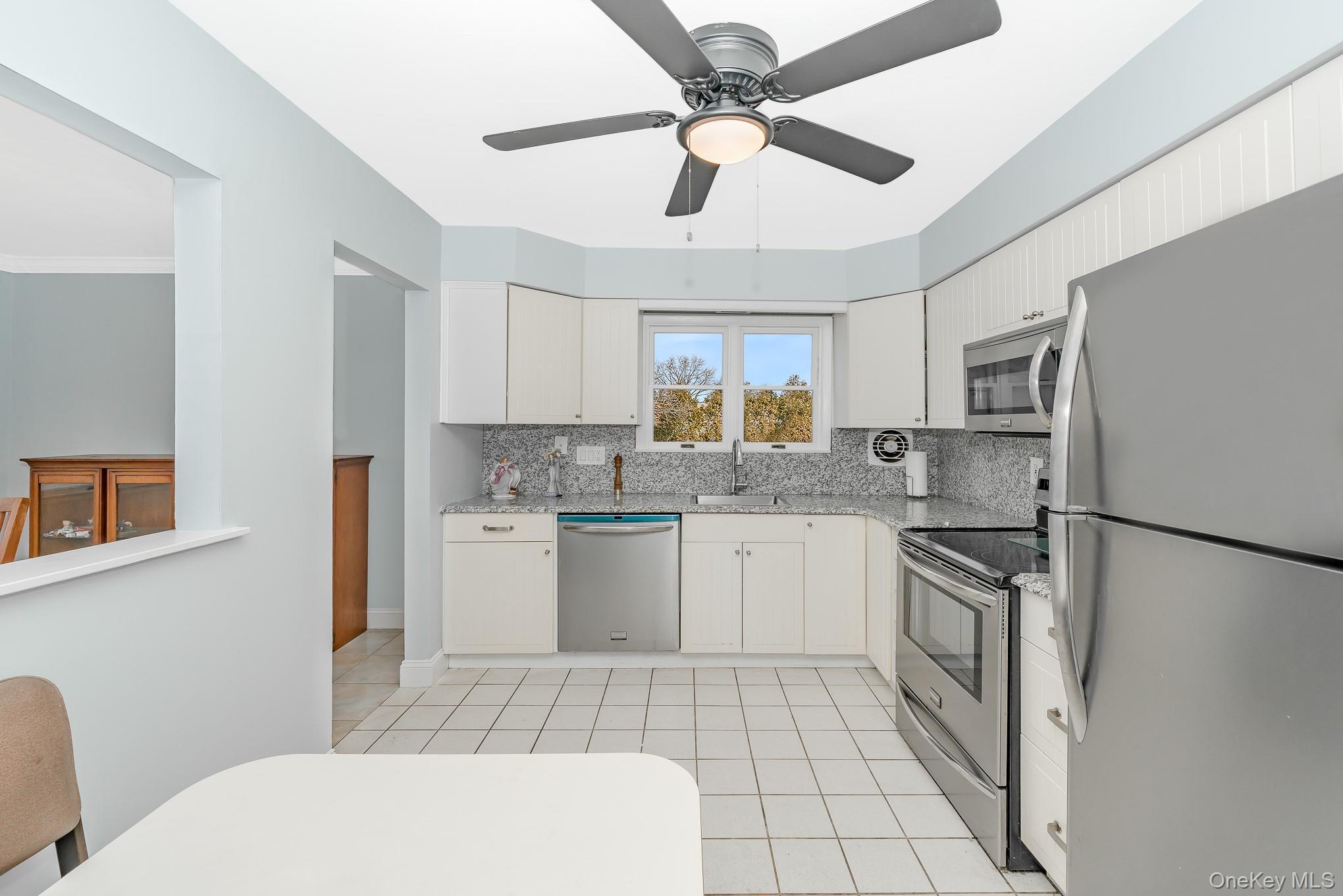 Single Family Brooktree  Suffolk County, NY 11757, MLS-959231-7