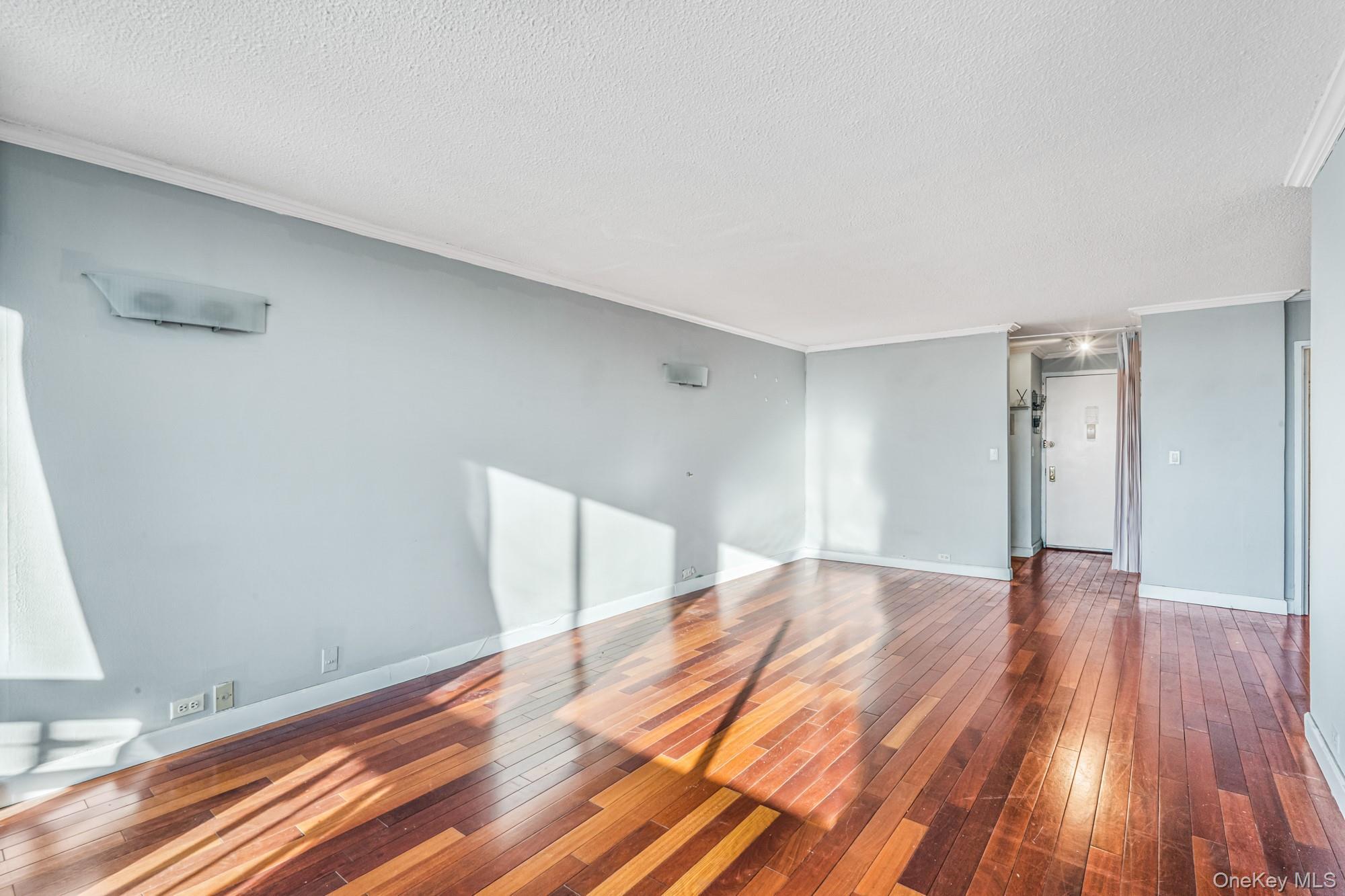 Condo Union Turnpike  Queens, NY 11367, MLS-959347-13