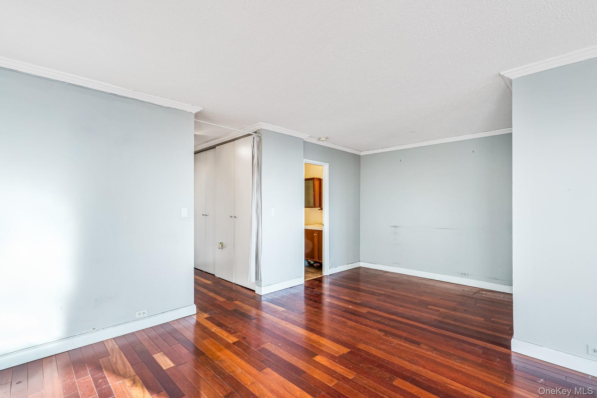 Condo Union Turnpike  Queens, NY 11367, MLS-959347-14