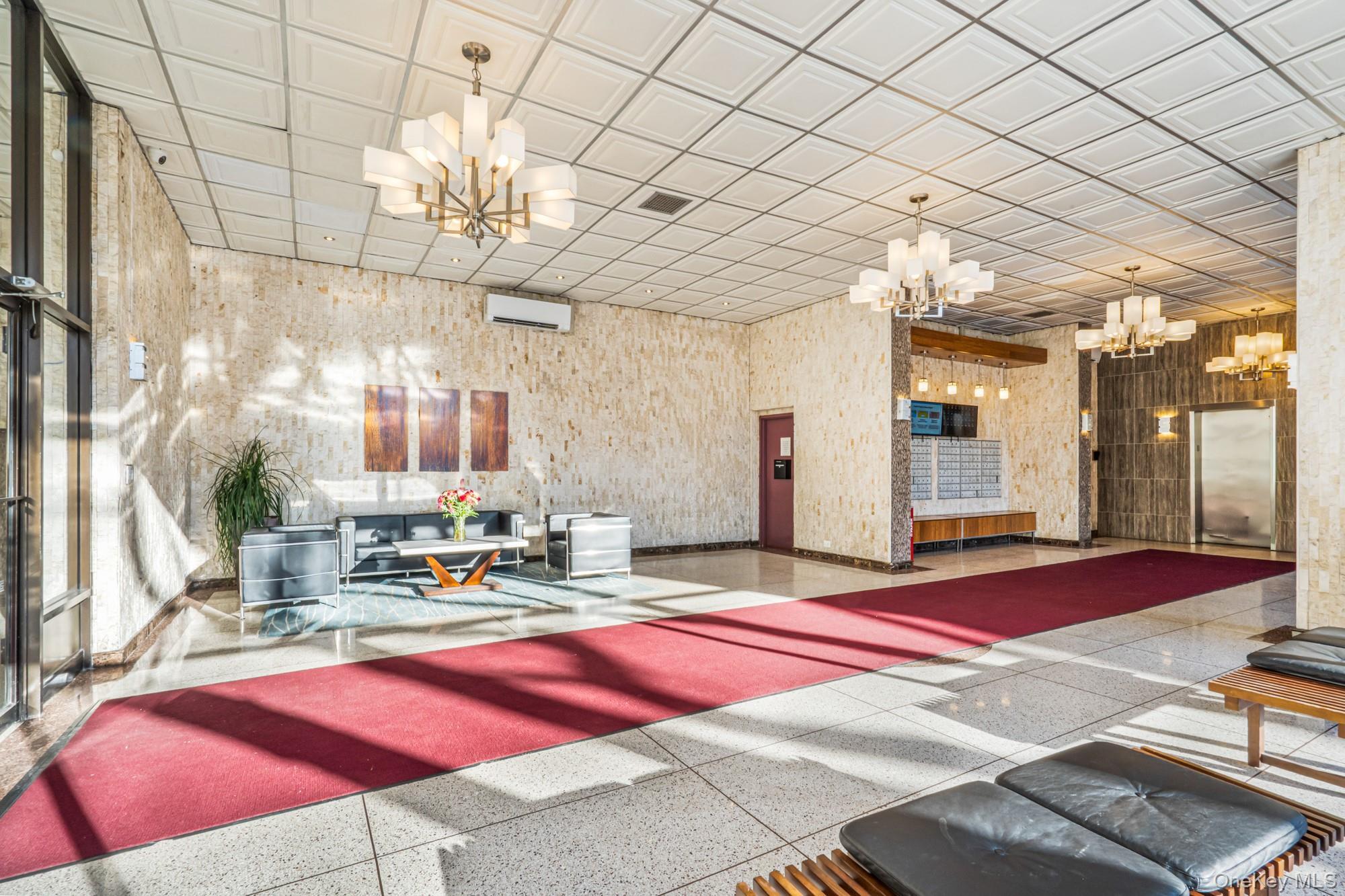 Condo Union Turnpike  Queens, NY 11367, MLS-959347-3