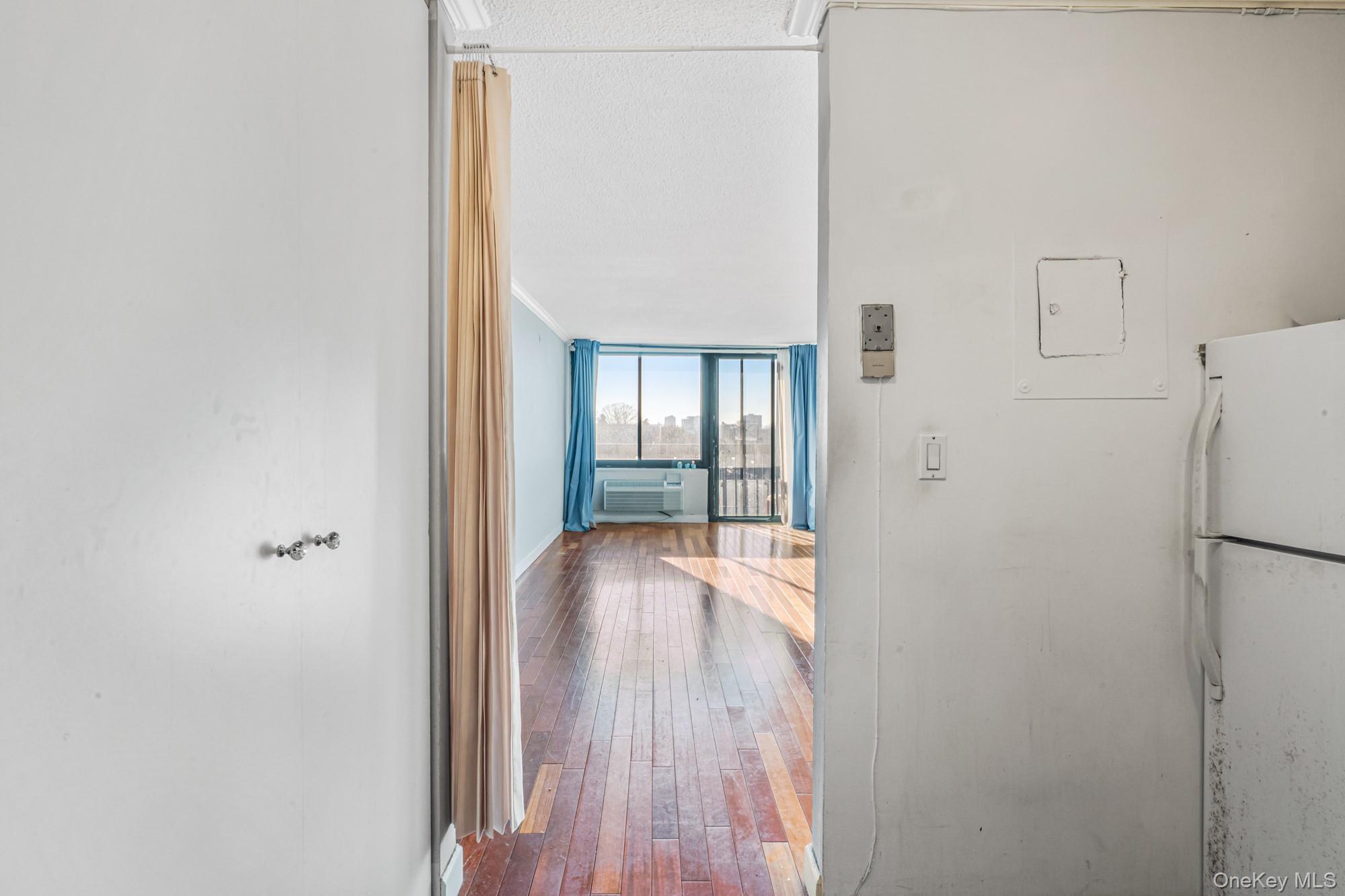 Condo Union Turnpike  Queens, NY 11367, MLS-959347-4