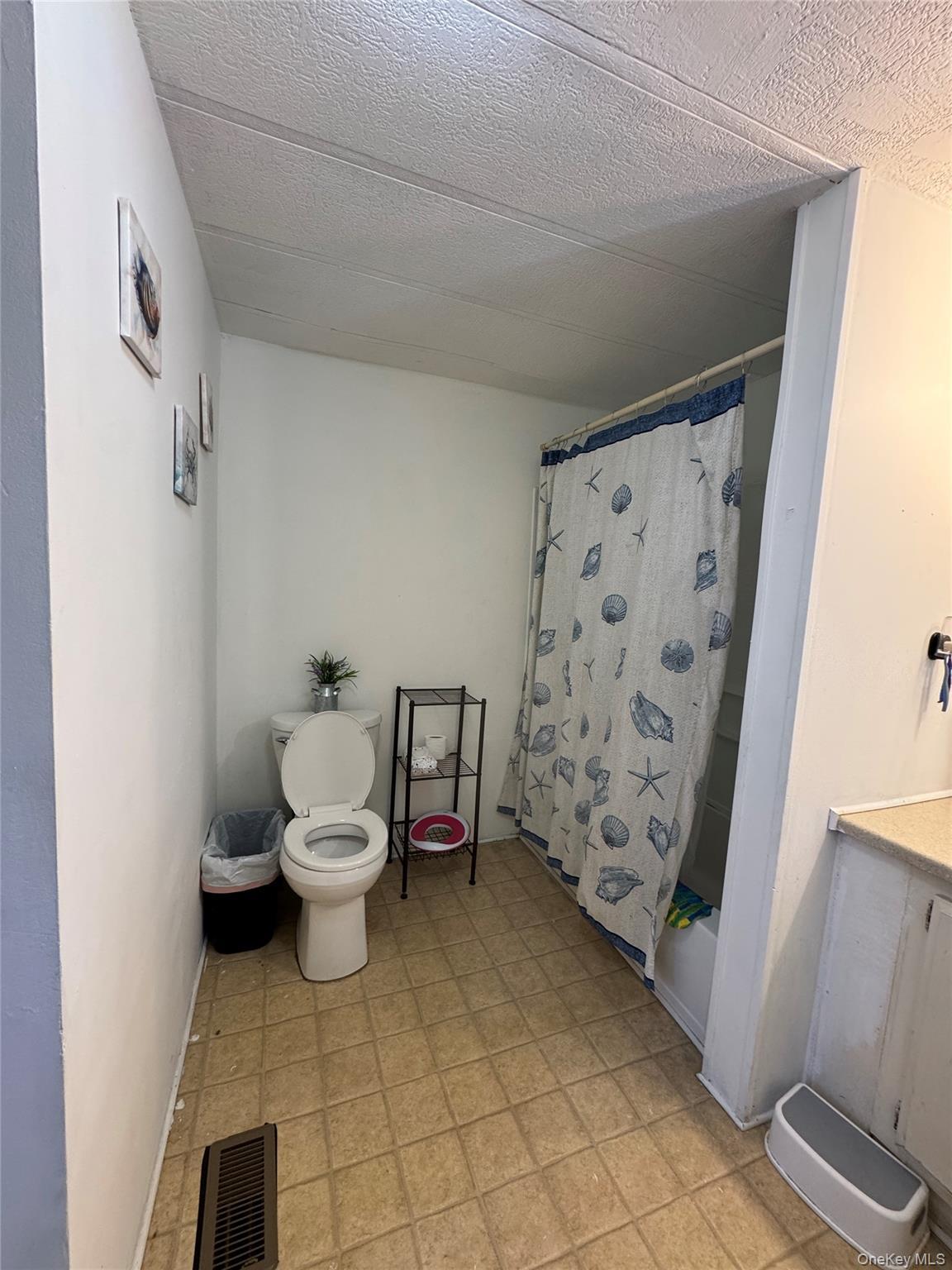 Single Family Rd  Dutchess County, NY 12601, MLS-959410-7