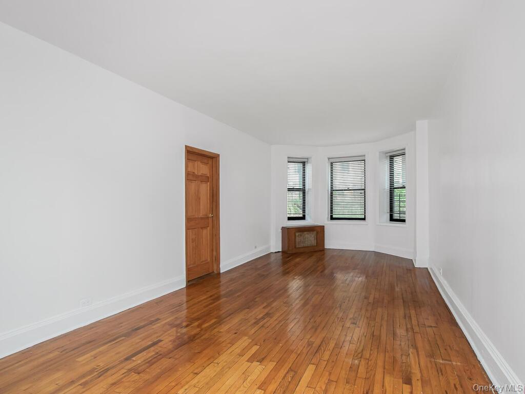 Coop Brady  Bronx, NY 10462, MLS-959417-7