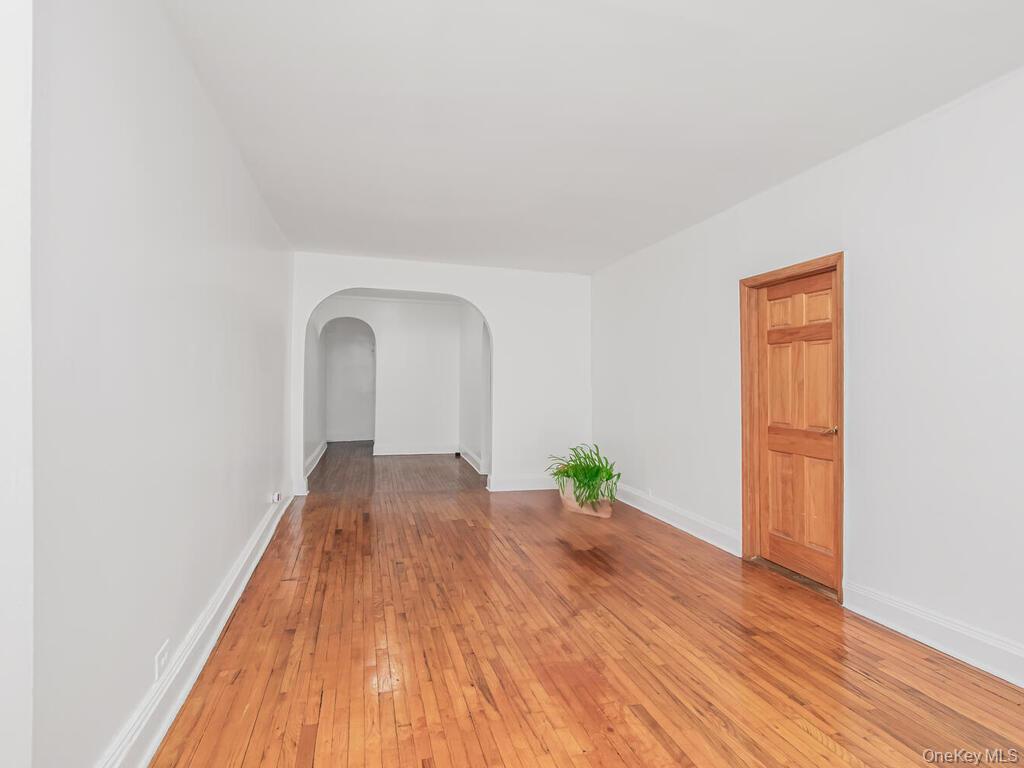 Coop Brady  Bronx, NY 10462, MLS-959417-8